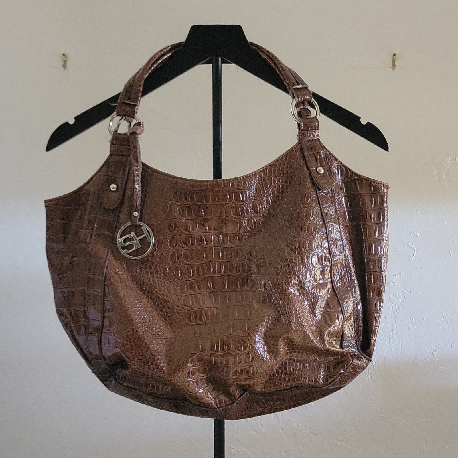 Sag Harbor Brown Croc Embossed Large Shoulder Bag, Snap Closure, Lined Pockets