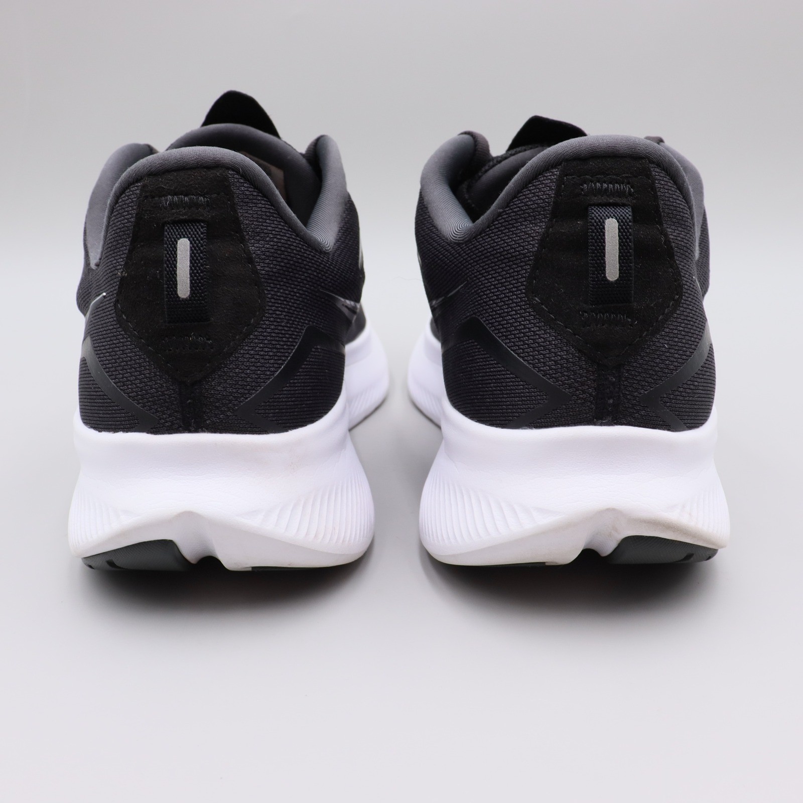 Saucony Ride 15 Womens Size 11.5 Wide US Black White Athletic Running Shoes
