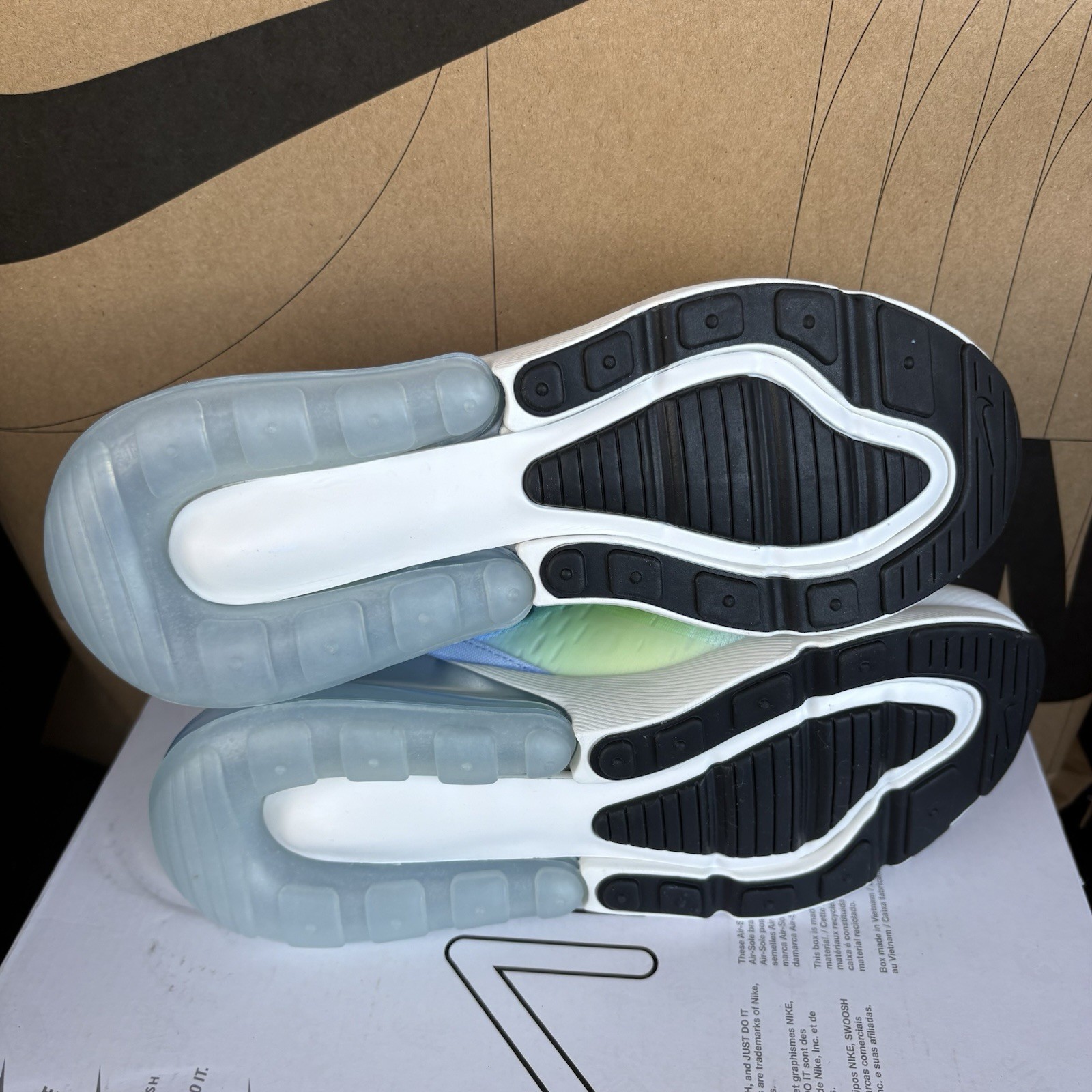 NEW Nike Air Max 270 “Mood Ring” Metallic Silver NBY IB7937-468 Women Size 7
