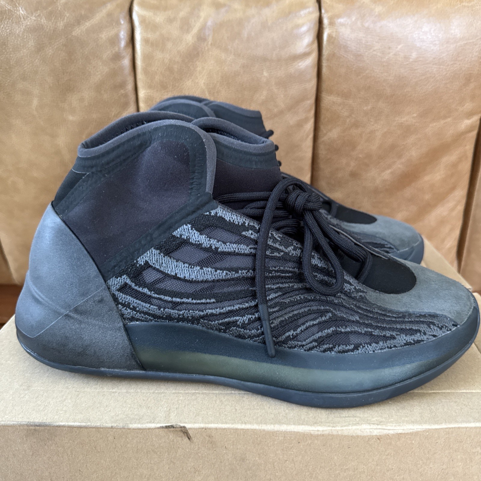 Size 10 – adidas Yeezy QNTM Onyx Basketball Shoe