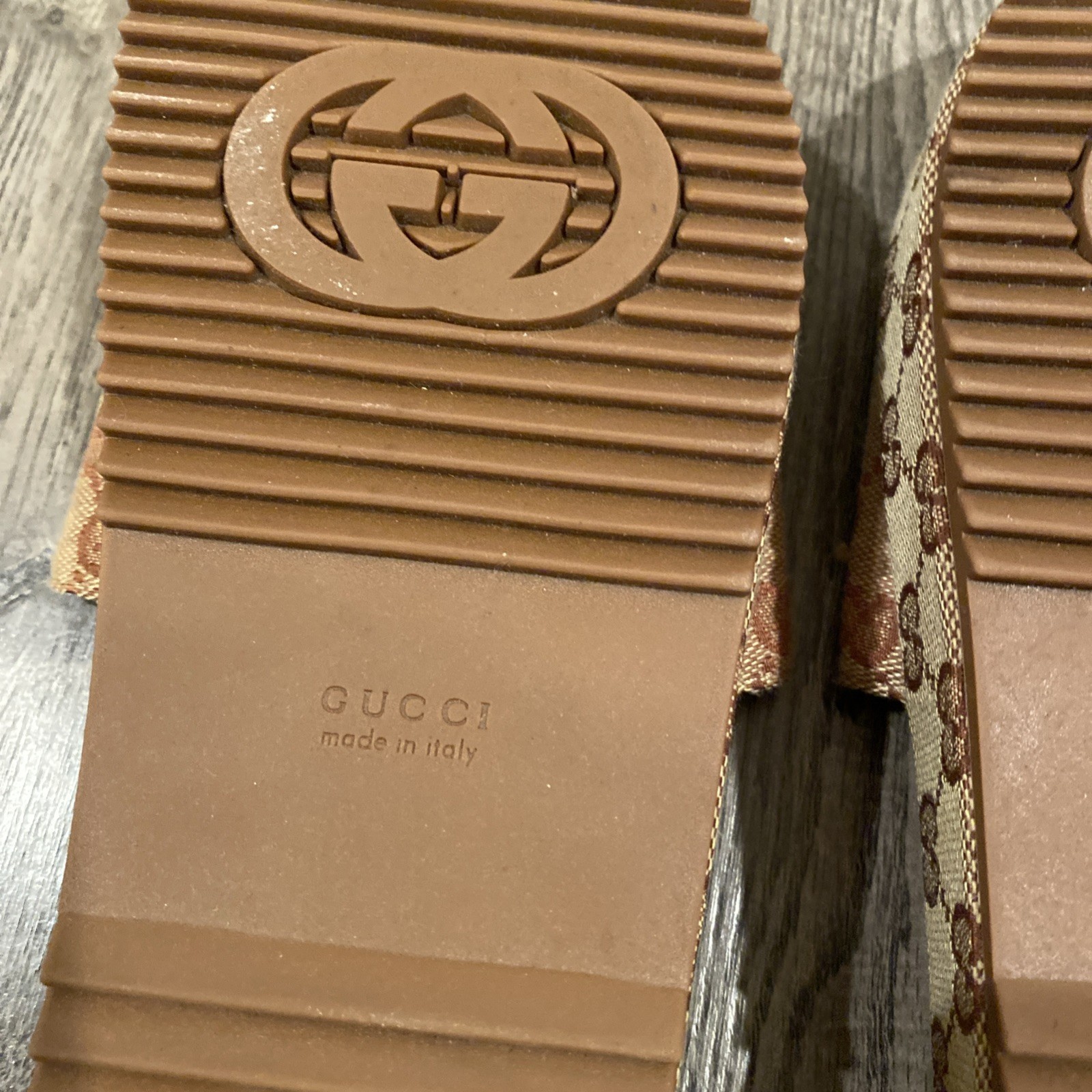Sz 8 Gucci Angelina GG Supreme Platform Slide Sandals 573018