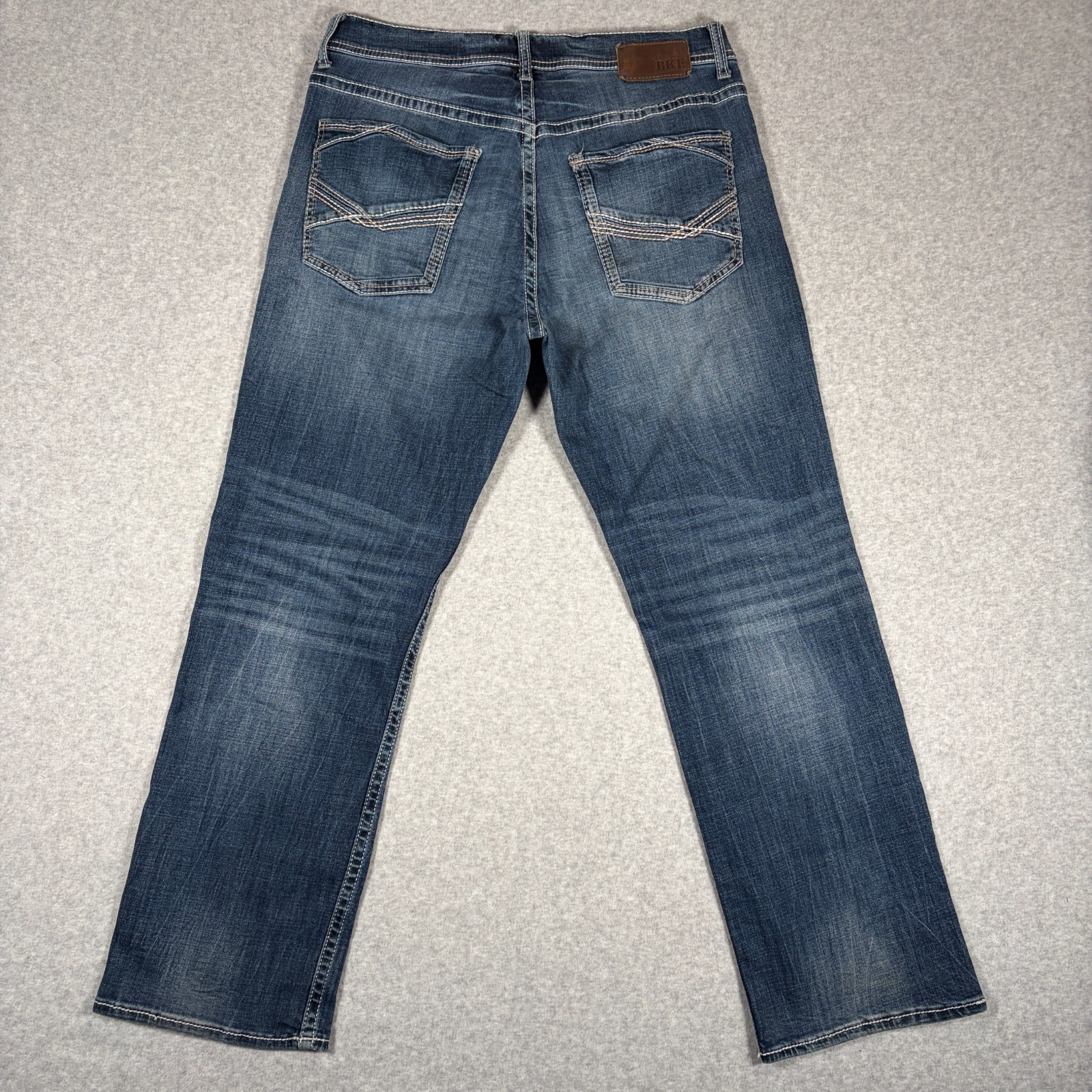 Buckle BKE Tyler Jeans Mens 34S (Fits 32×30) Blue Whiskered Denim Straight Leg