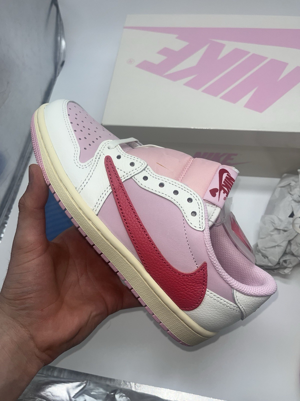 Nike Jordan 1 Low Travis Scott Tropical Pink