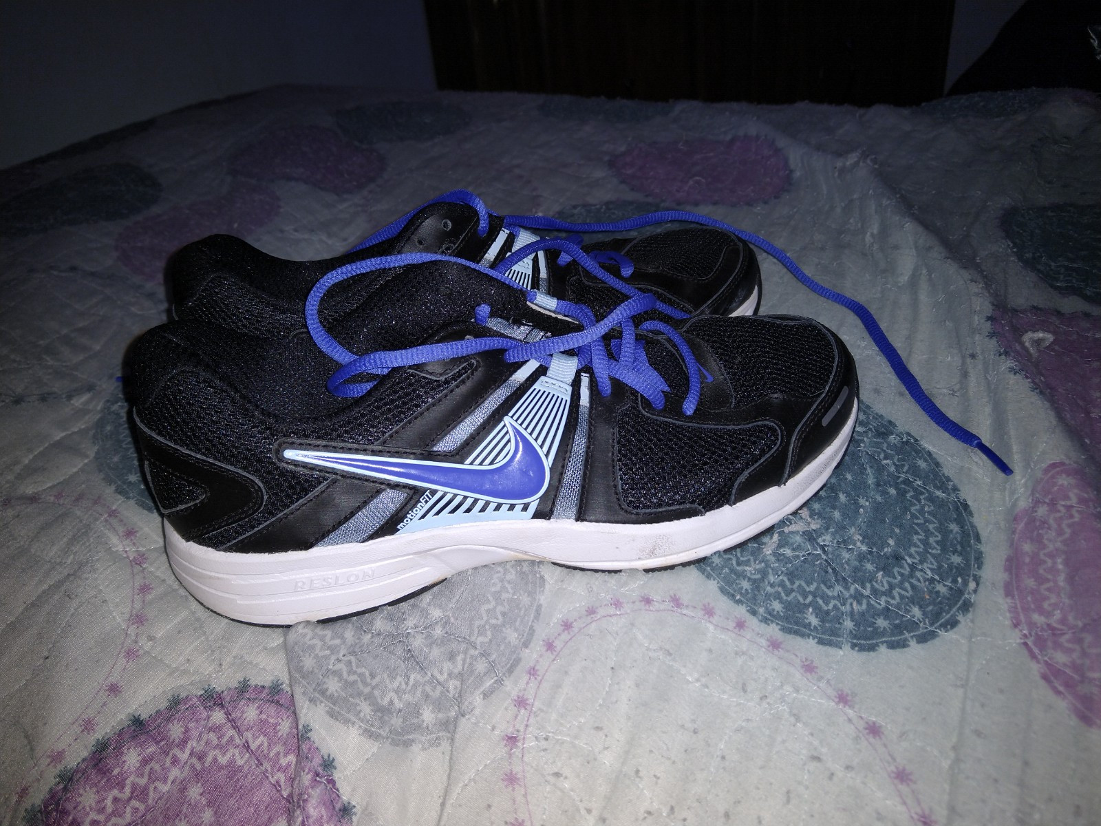 Size 9 – Nike Dart 10 Black Ice Blue W