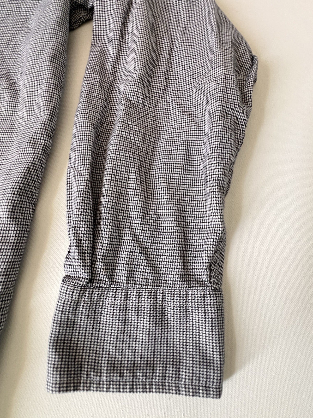 Tommy Hilfiger Button Up Shirt Men’s Large White with Blue Houndstooth Pattern