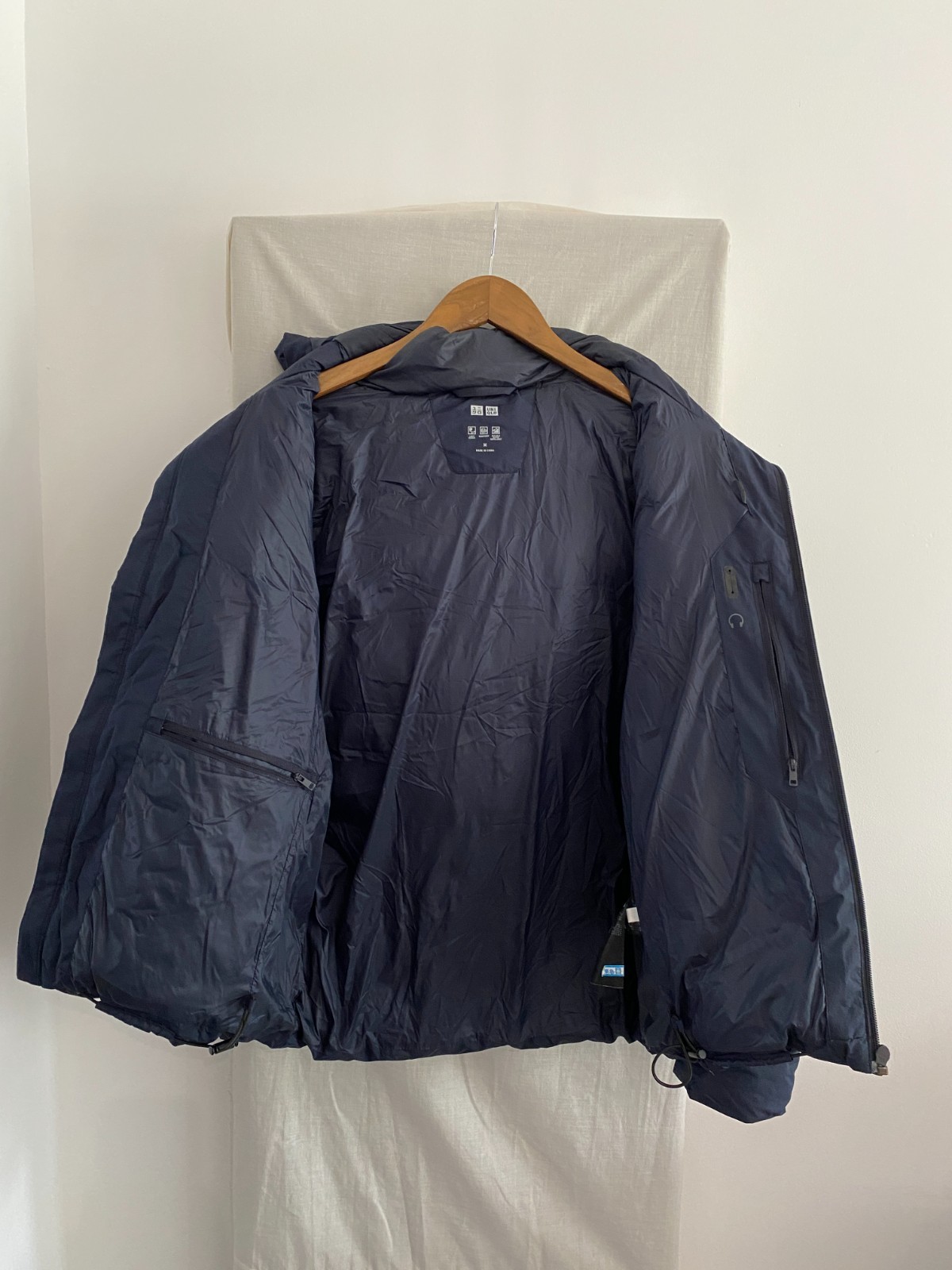 UNIQLO Navy Hooded Full Zip Down Puffer Coat Size M