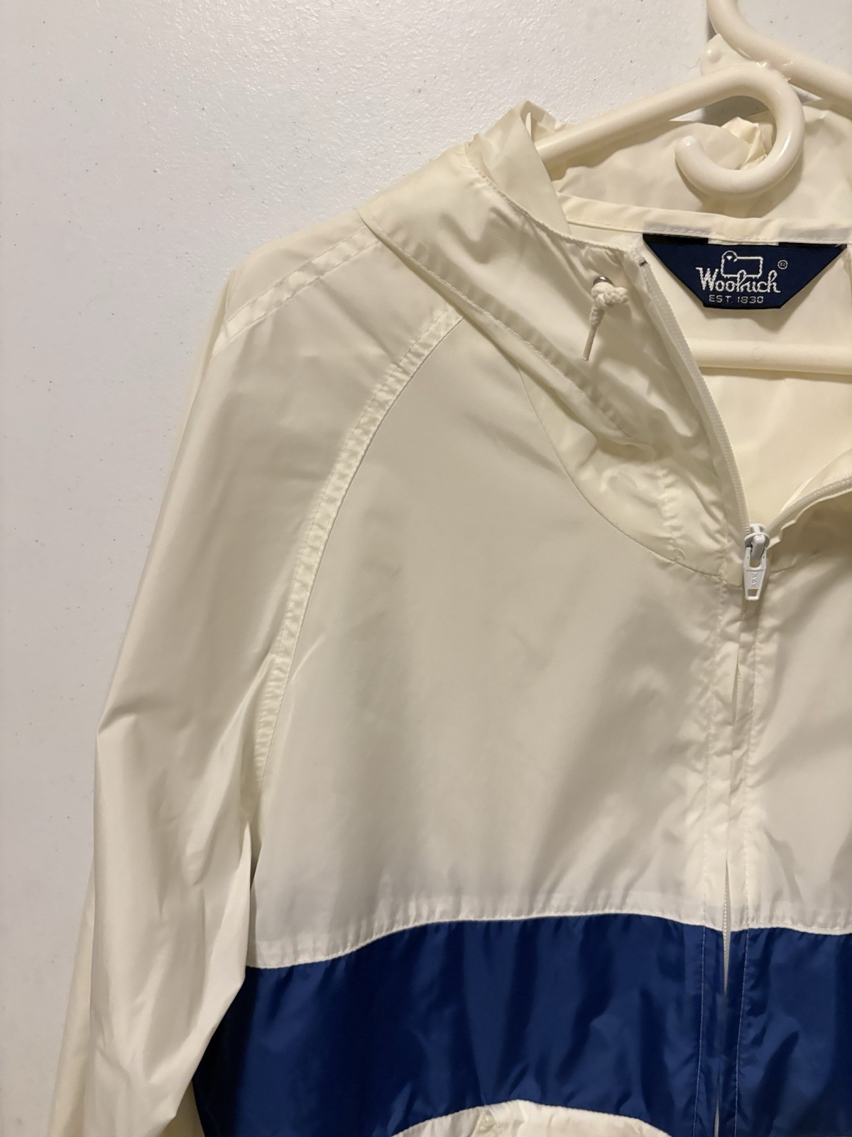 Vintage Woolrich Mens White/Blue Colorblock Hooded Zip Windbreaker Jacket Size M