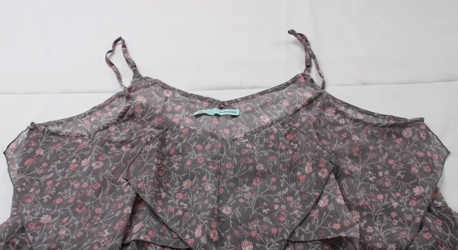 Maurices Women’s Floral Ruffle Spaghetti Strap Blouse Top AP2 Light Gray Large