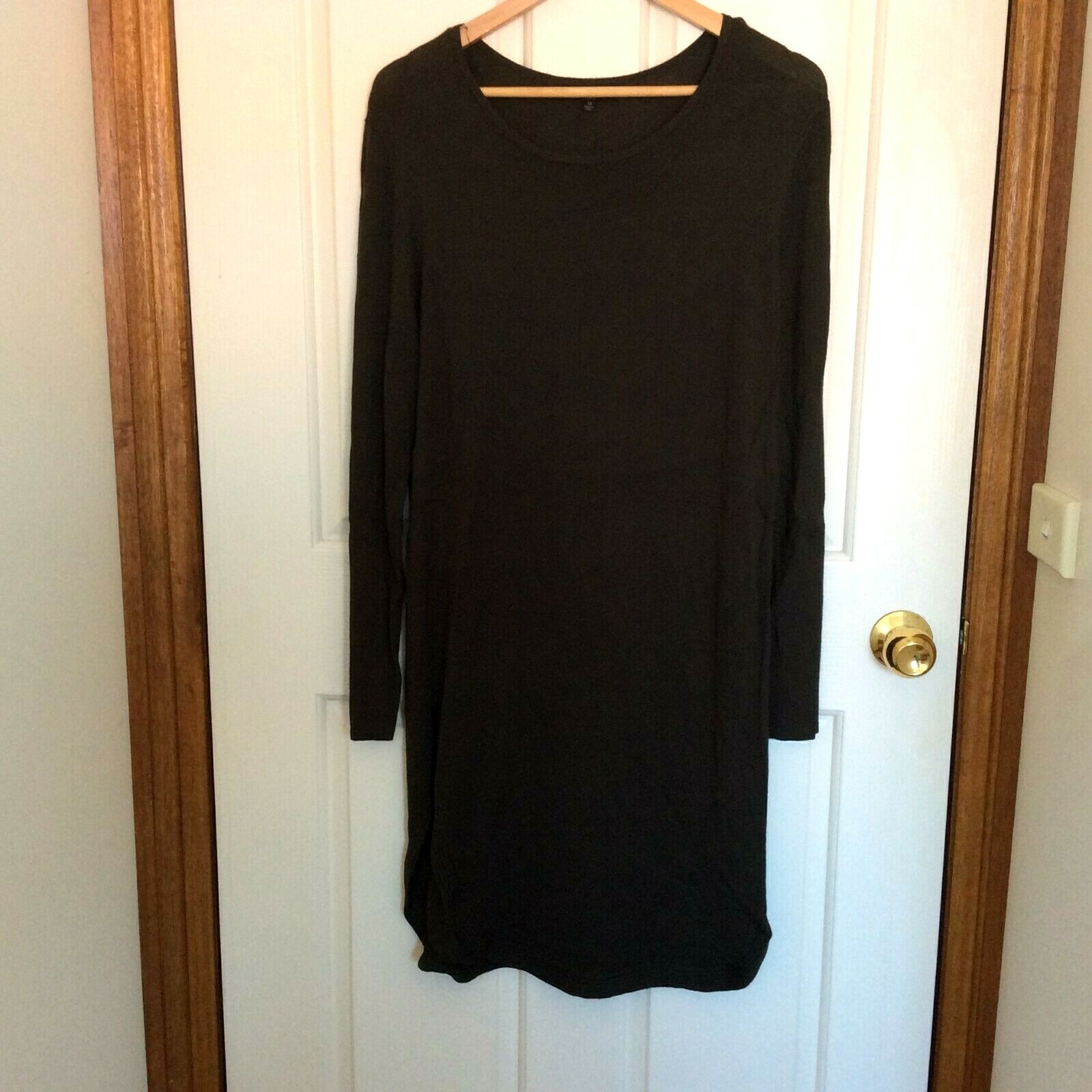 Caroline Morgan Women’s Curved Hem Knit Long Top Sizes 10 and 14