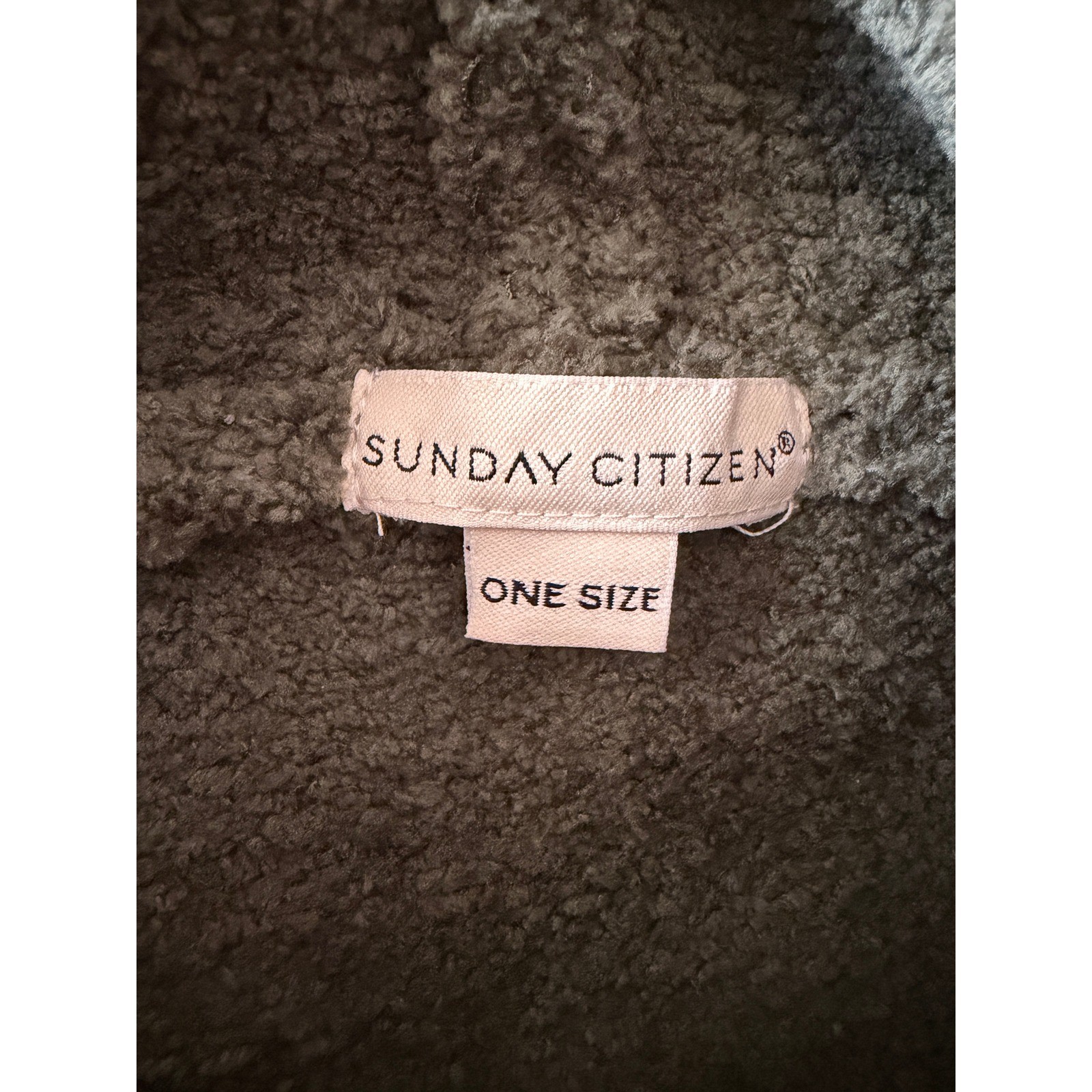 NWOT Sunday Citizen Nube Pocket Poncho Wrap Oversized Hoodie Green One Size New