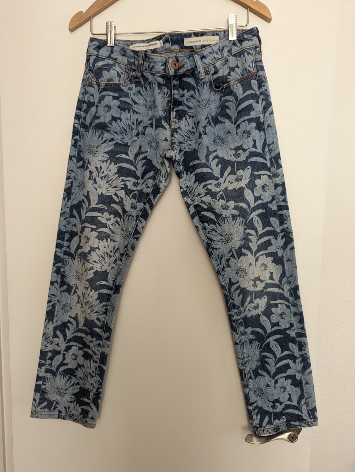 Pilcro and the Letterpress denim tropical flower print Slim Boyfriend size 25P