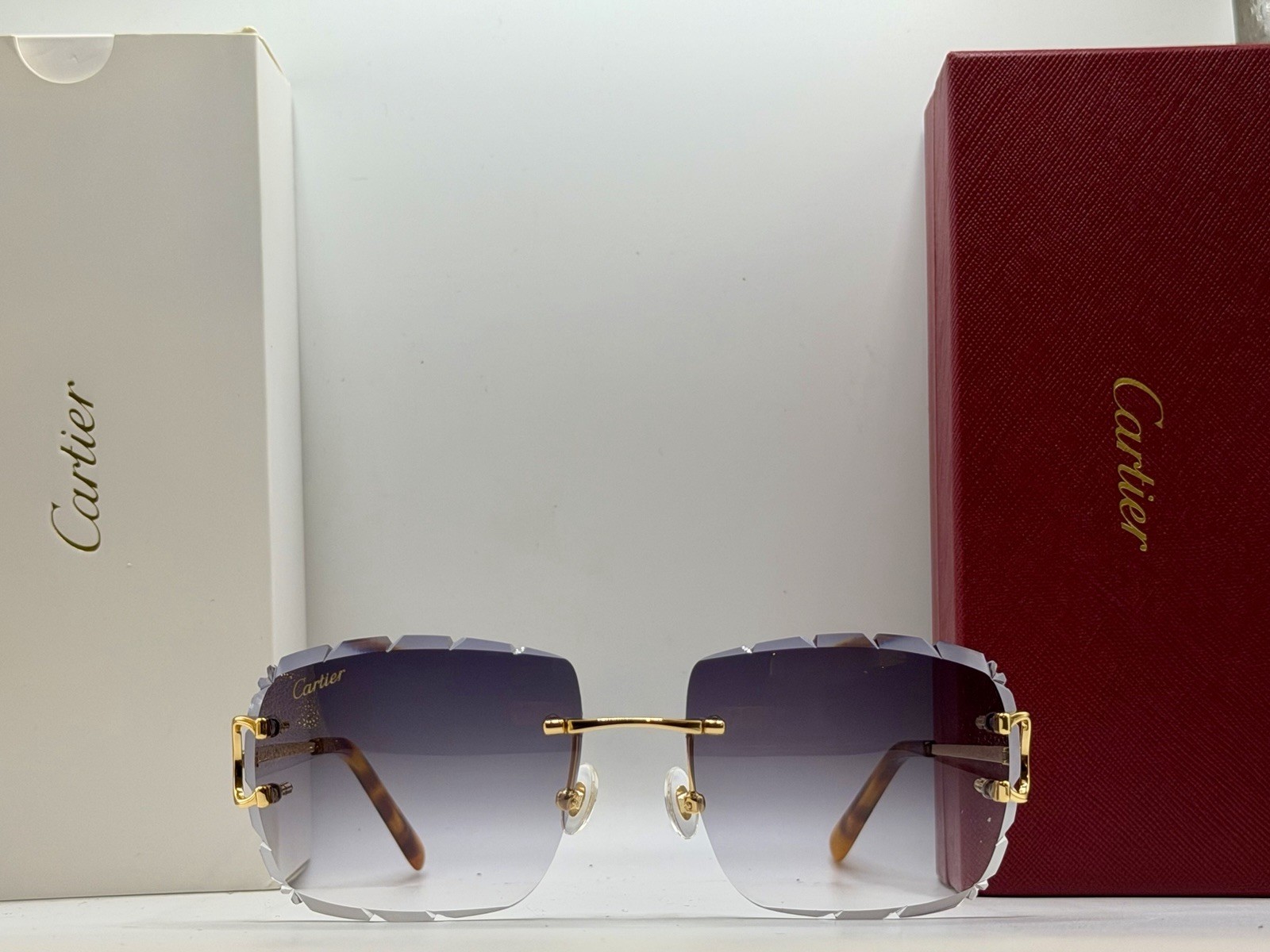 Cartier Diamond cut Gradient Gray Men’s Gold Rimless Sunglasses CT00920
