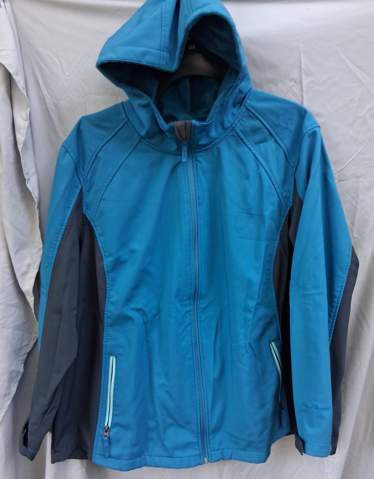 ​Women’s Free Tech Plus Size 3X Hooded Softshell Jacket – Fleece Lined Teal &…