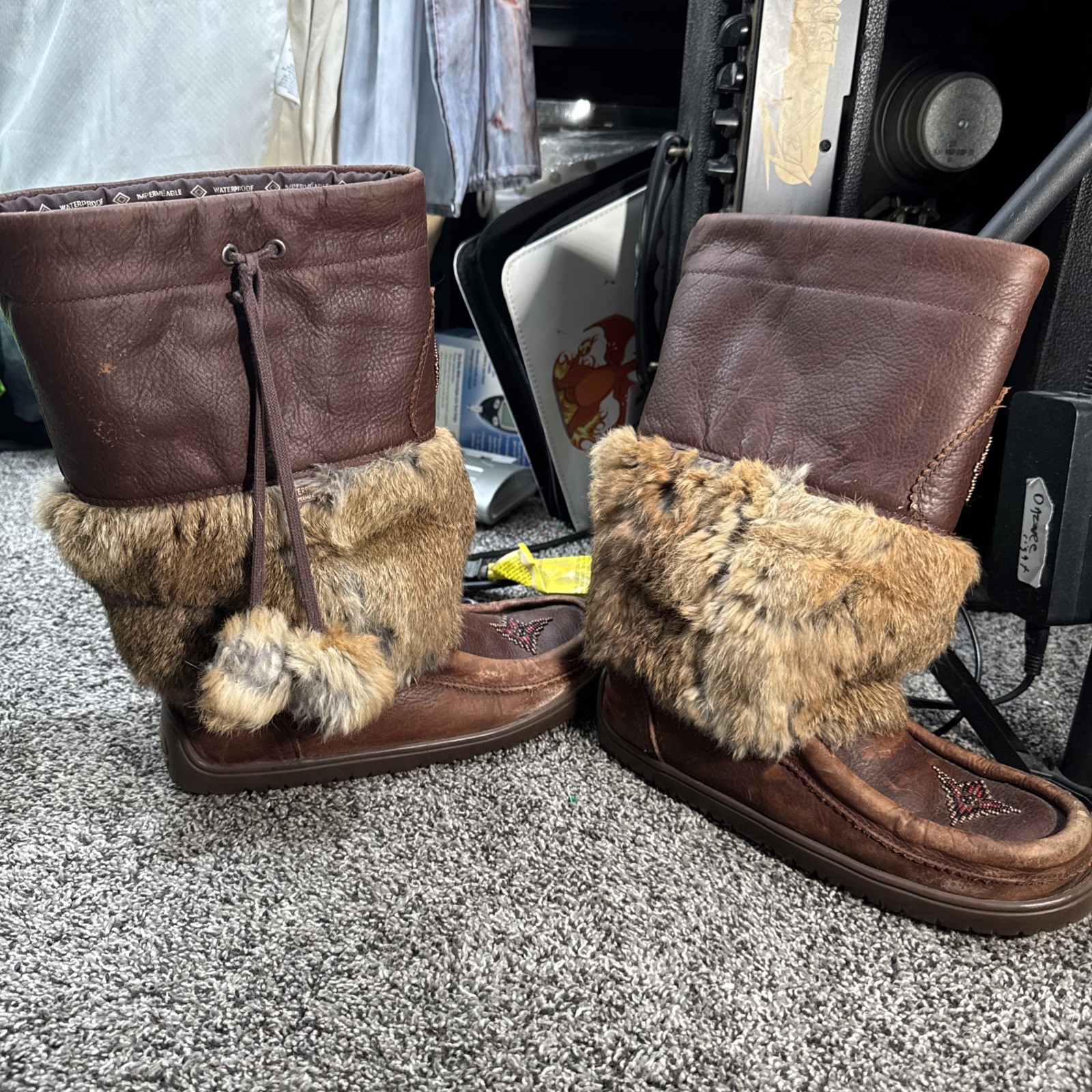 Manitobah Mukluks Snowy Owl Suede Boots Waterproof Womens Size L 8 M 6