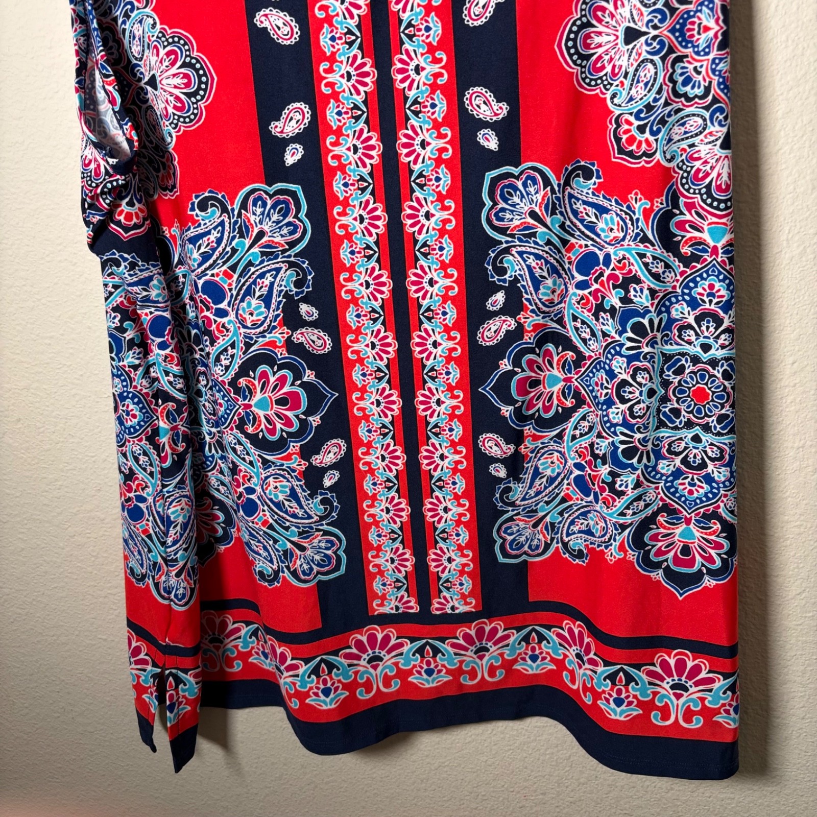 Avenue Blouse Women’s 18/20 Round Neck Keyhole Sleeveless Floral Printed Shirt