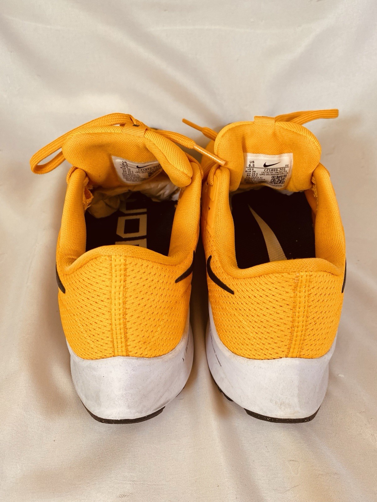 Nike Pegasus 38 Baylor Team Issued Men 6.5 Women 8 University Gold
