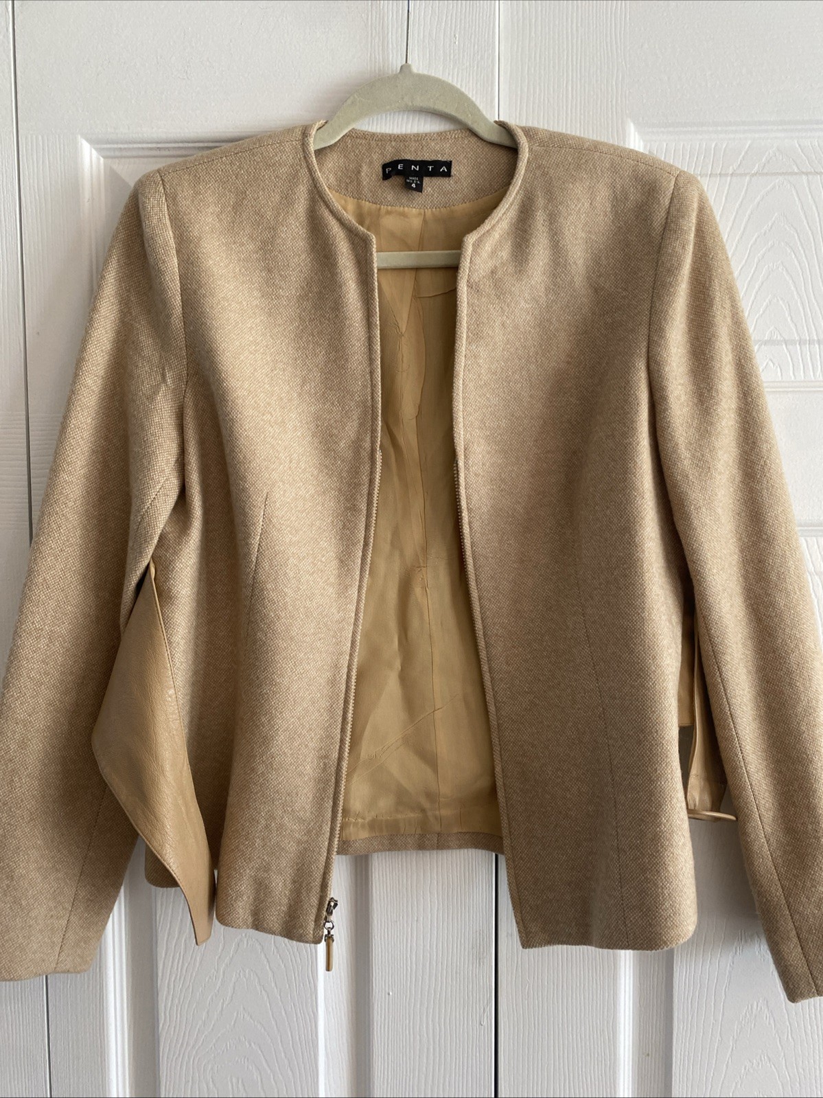 Penta Womens 4 Tan Wool Belted Jacket Collarless Open V Zip Quiet Luxury Minimal