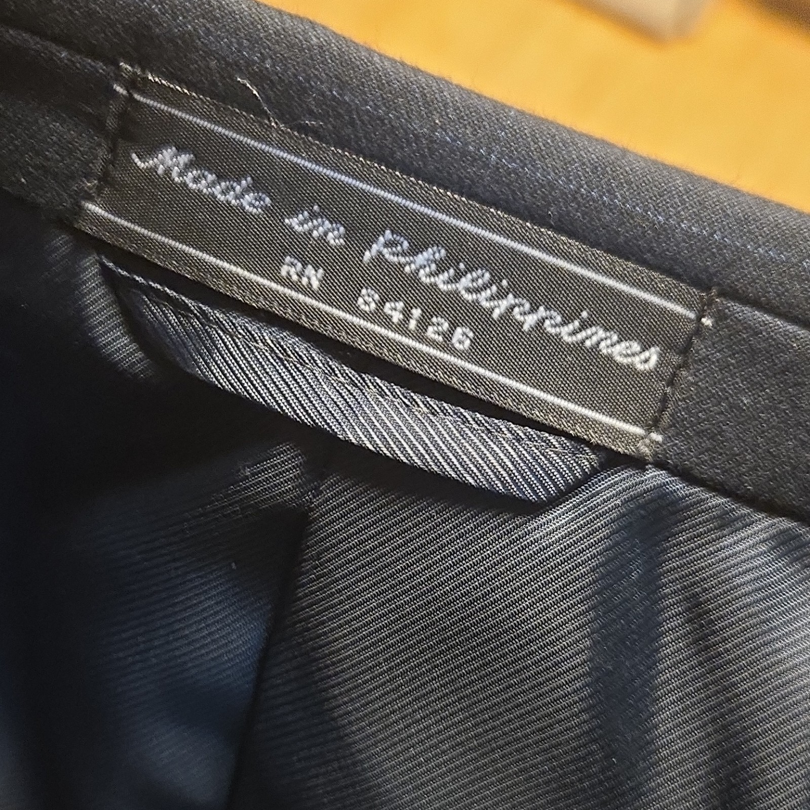 Studio Bill Blass Super 100s Gray Pinstripe Worsted Wool 2-Piece Suit 44R 38×31