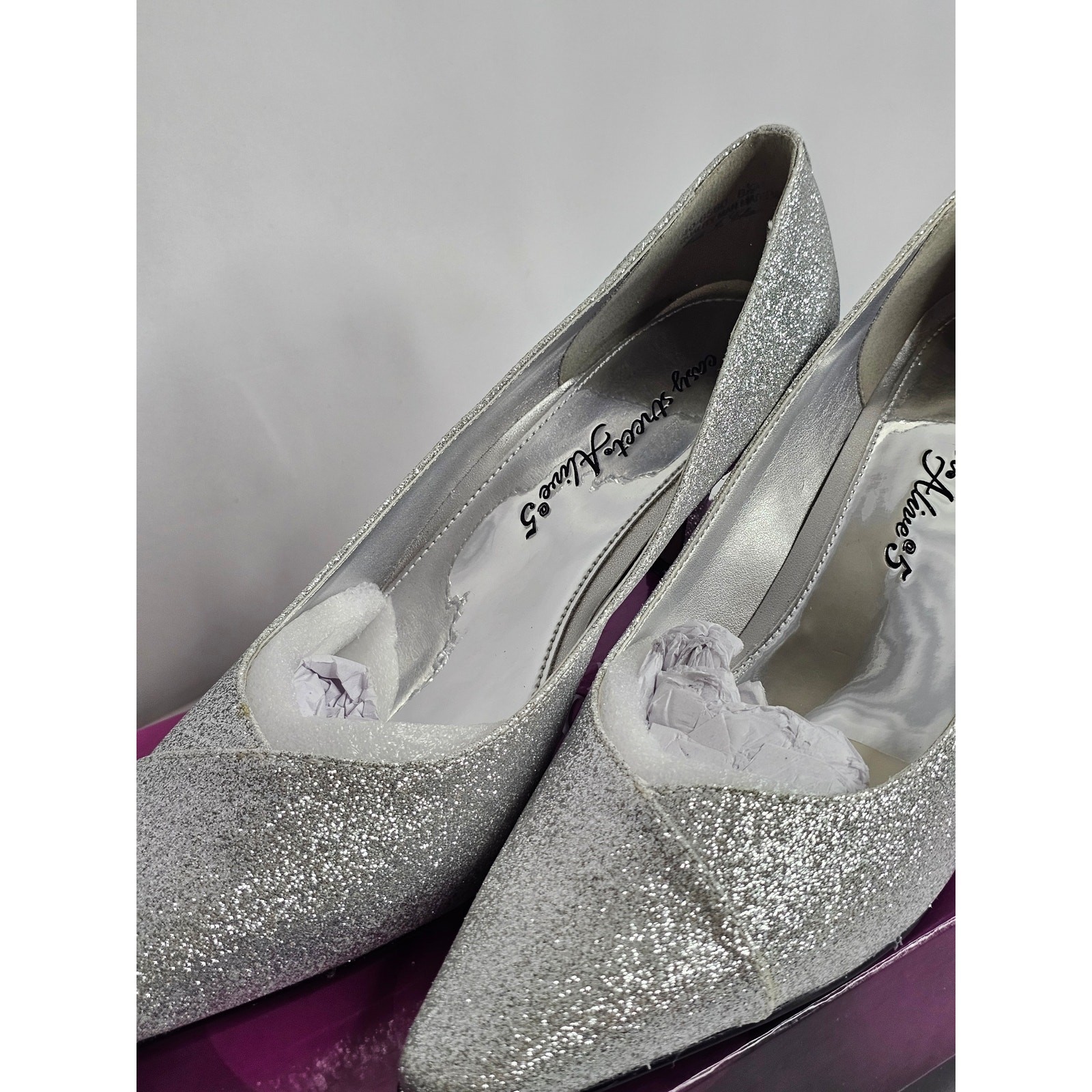 Easy Street 8.5 Silver Sparkle Evening Wedding Y2k Kitten Heel