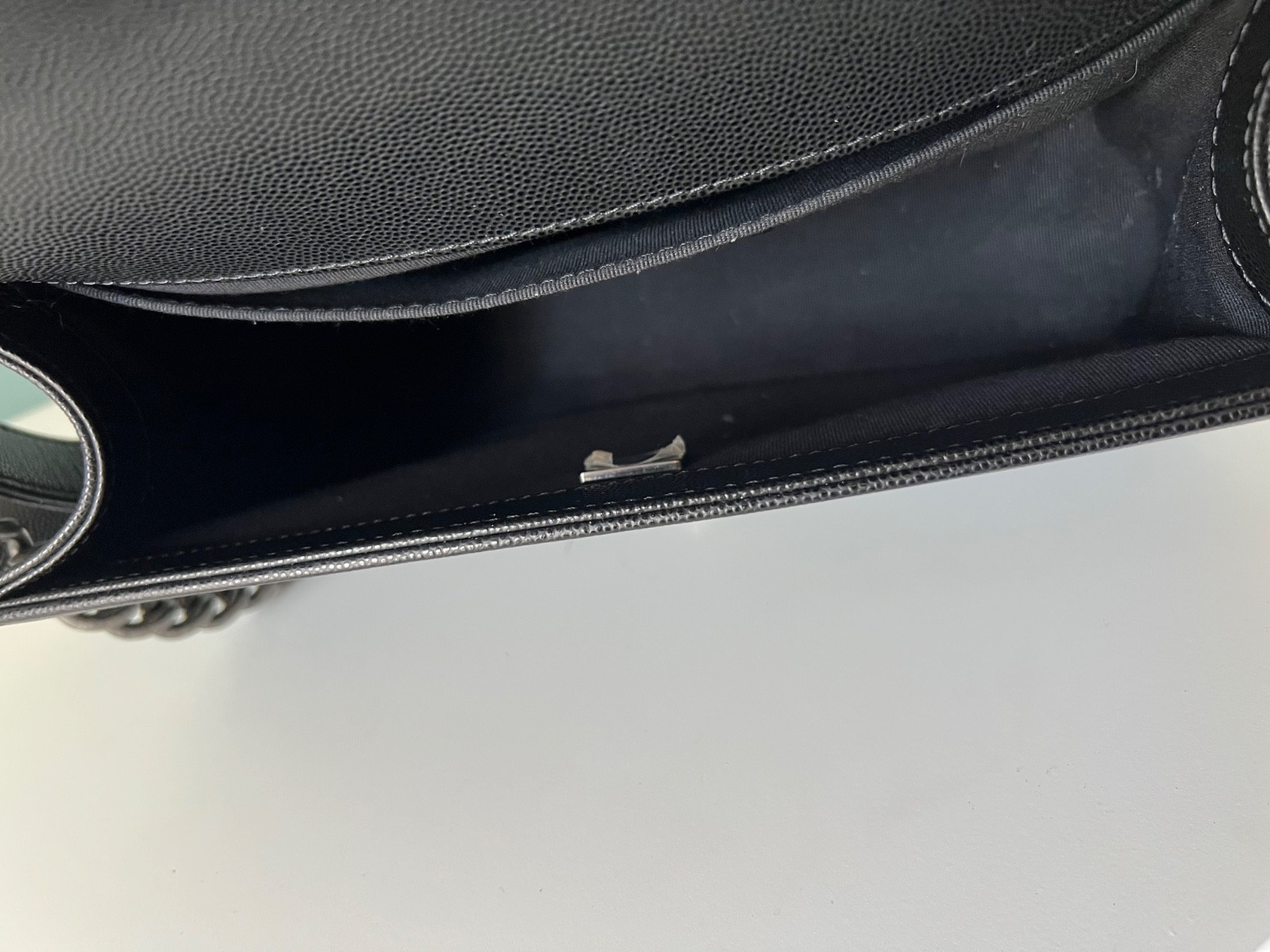 EXCELLENT CONDITION CHANEL BOY BAG MEDIUM BLACK