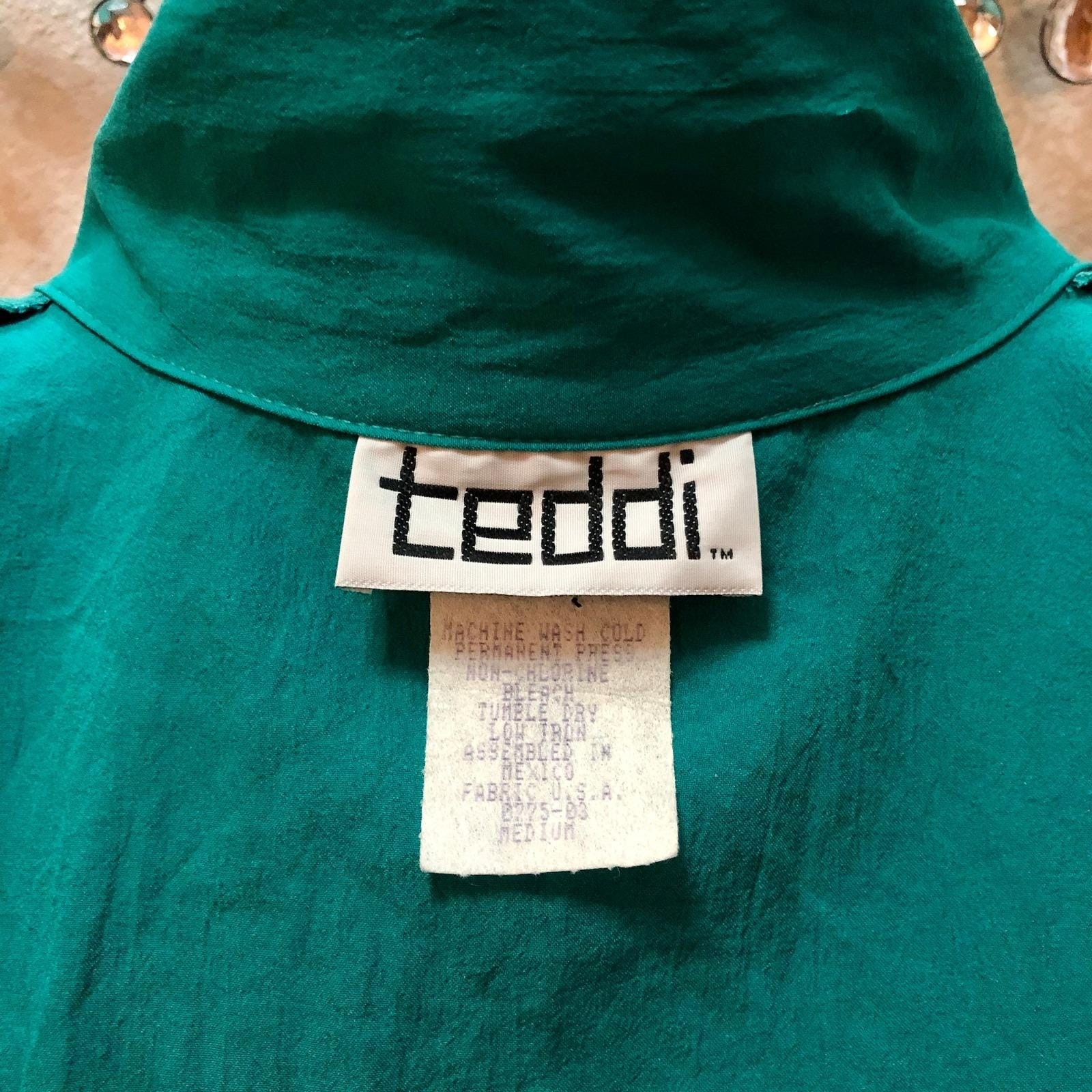 Super Fun 80s Vintage Teal/Kelly Green Windbreaker/Jogging Jacket Oversized M