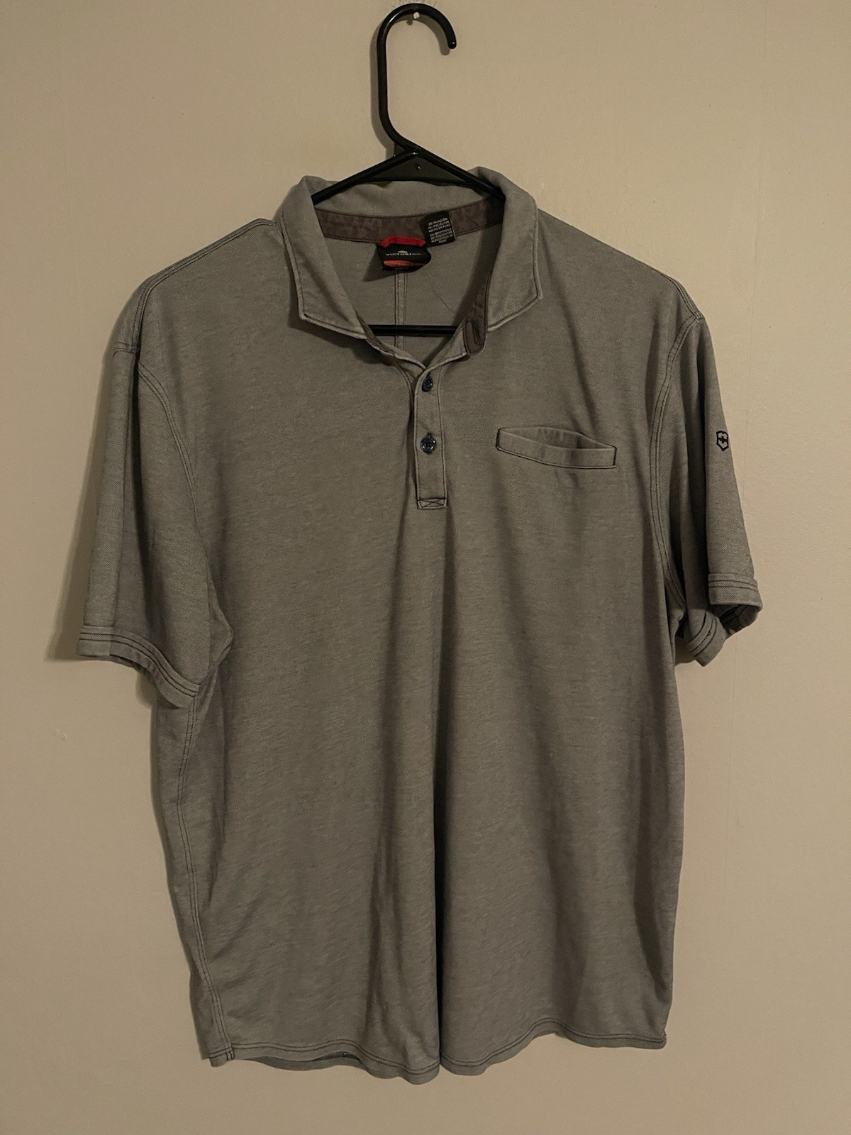 Victorinox Tailored Fit Light Gray Athletic Golf Polo Shirt – Men’s Large