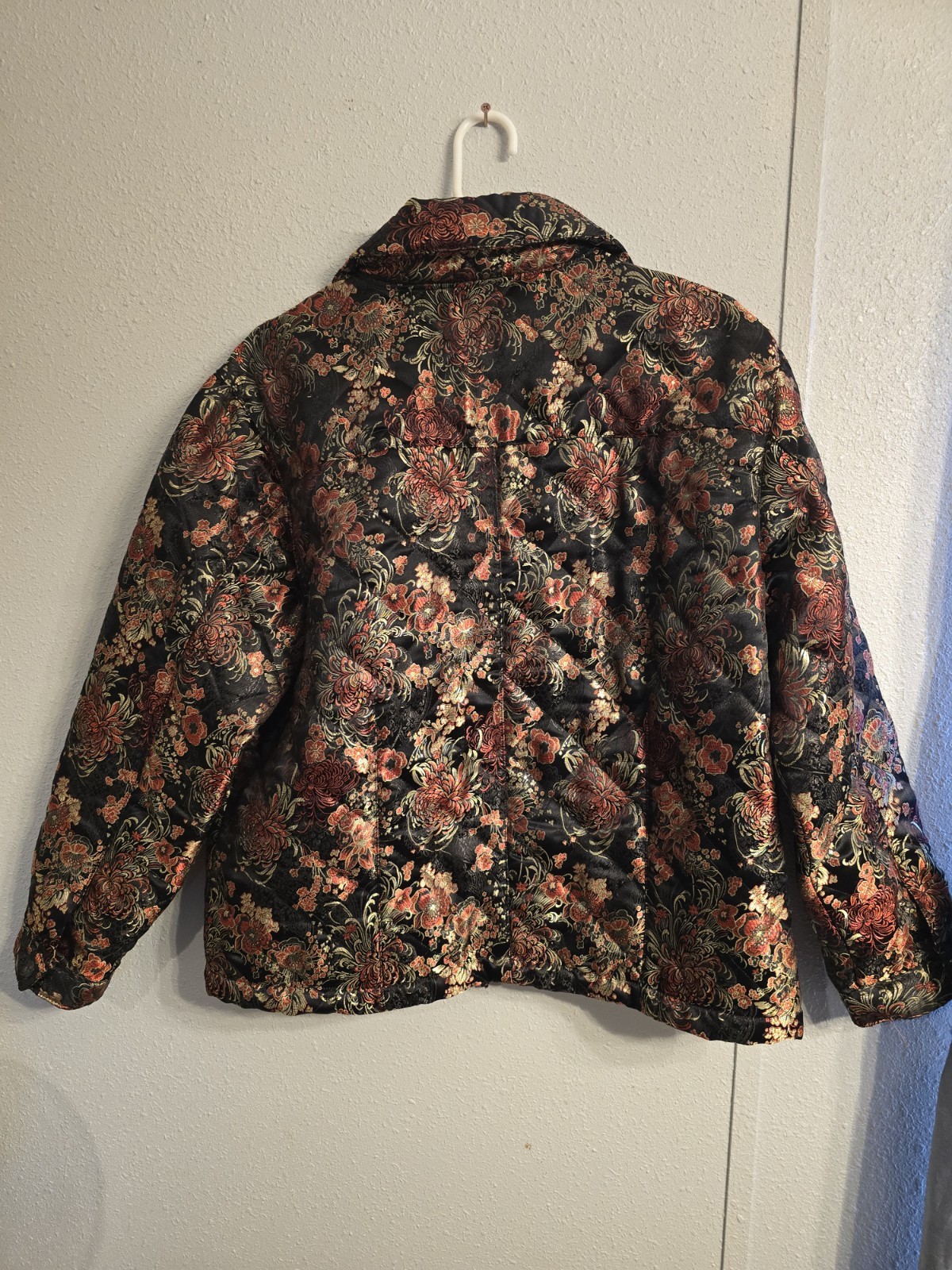 Chico’s Size 3 Quilted Floral Brocade Jacket XL Black Red Gold Metallic Zip Up