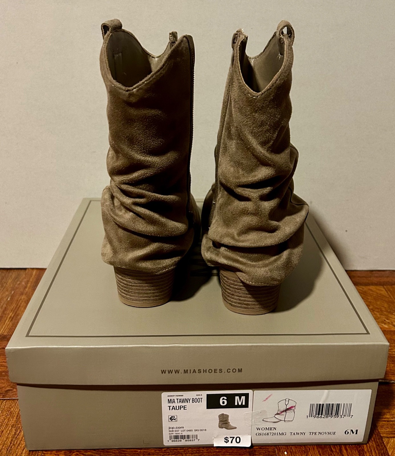 Mia Tawny Boots size 6 new