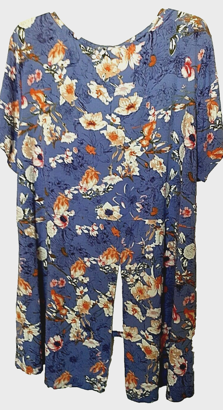 Fleur Bleue 95% viscose, 5% spandex multi-color floral tunic Size 3X