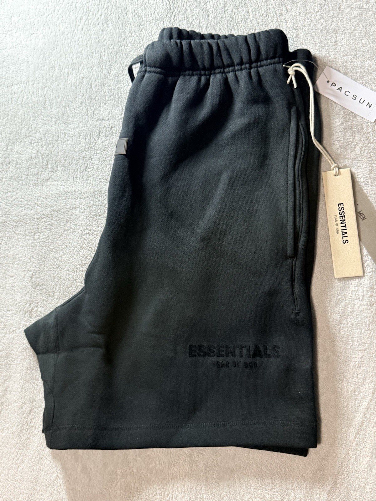 ESSENTIALS Fear of God Men’s Black Fleece Sweat Shorts Drawstring Pockets Logo