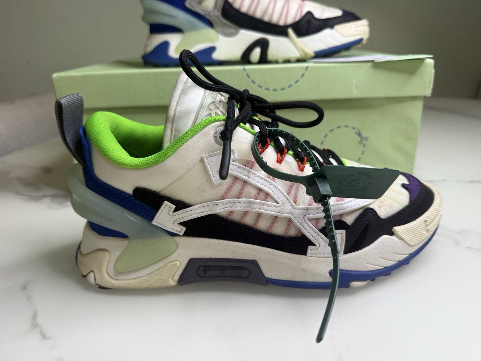Off-White Odsy-2000 Men’s Low Top Lace-Up Athletic Sneakers White/Black/Blue
