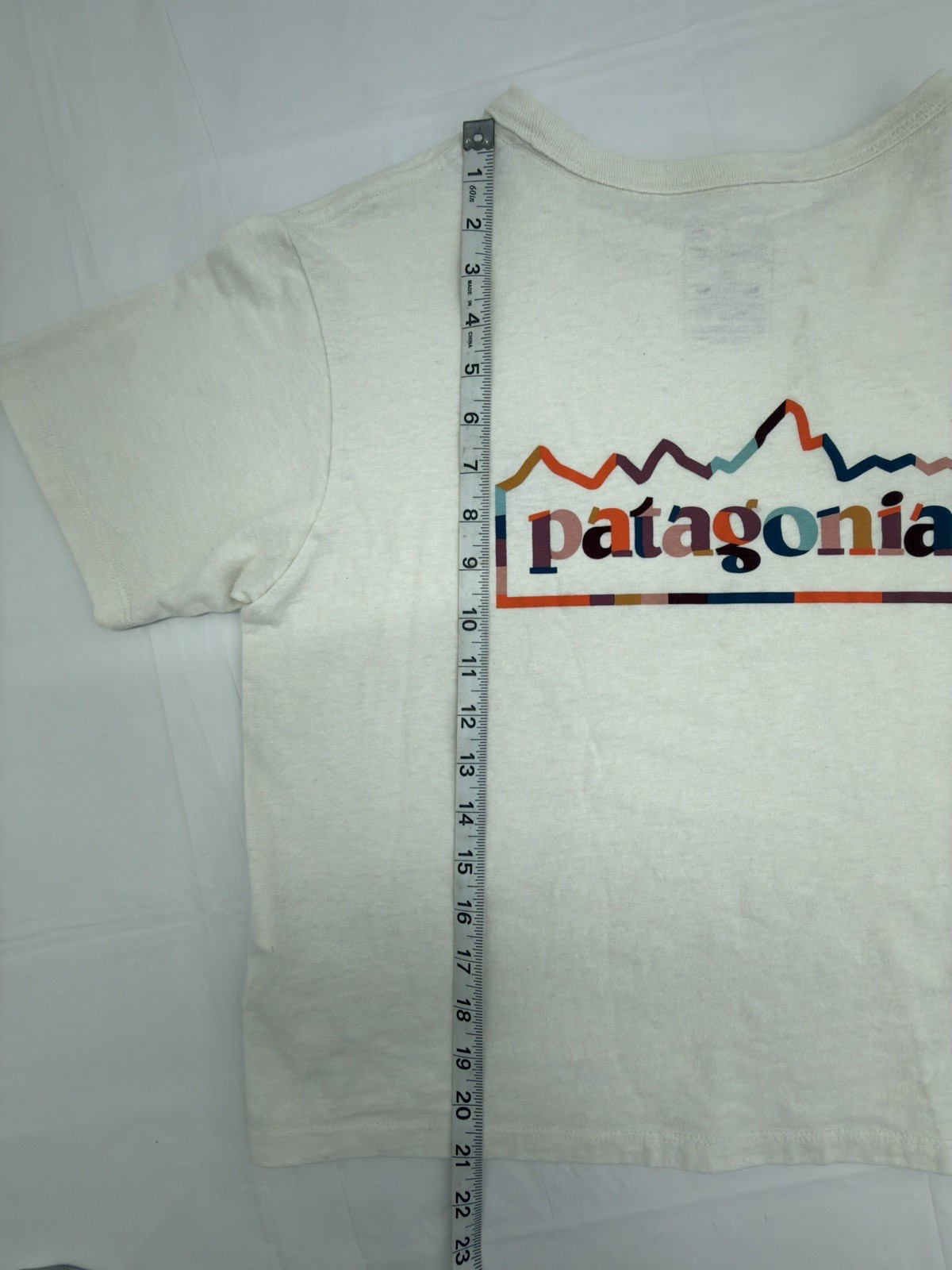 Patagonia Women’s Medium Unity Fitz Easy Cut Responsibili Tee Shirt Birch White