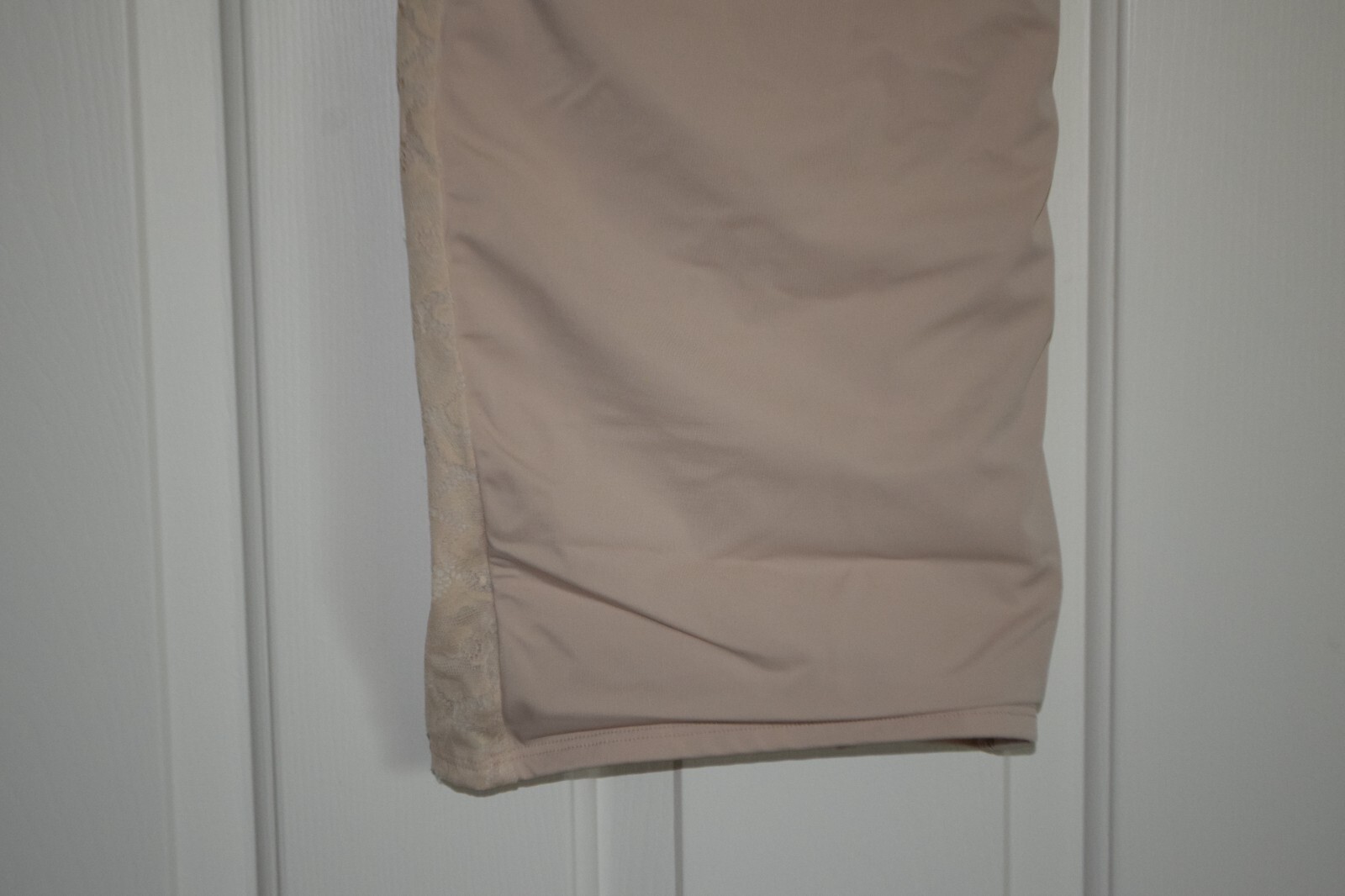 Women’s Size 34B Maidenform Nude Corset Dress Lace Trim Adjustable Straps & Back