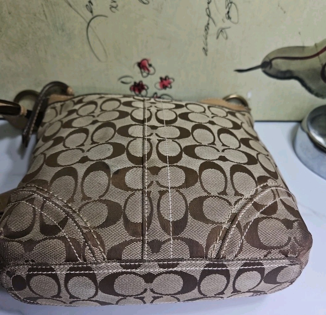 Coach #10403 Signature Canvas CC Monogram Hobo Shoulderbag 10.5x10x2