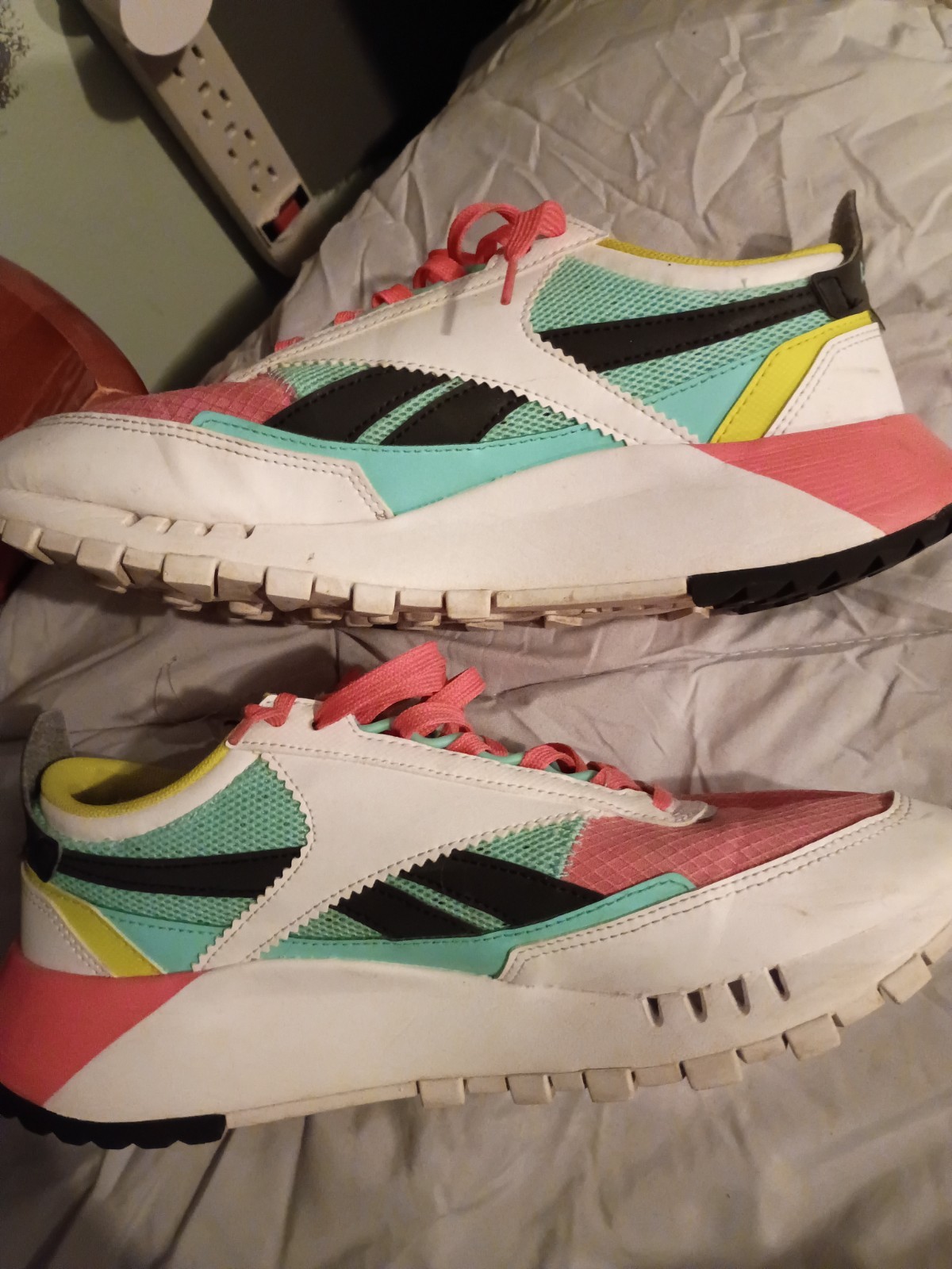 Reebok Classic low top lace up athletic sneakers white pink green black