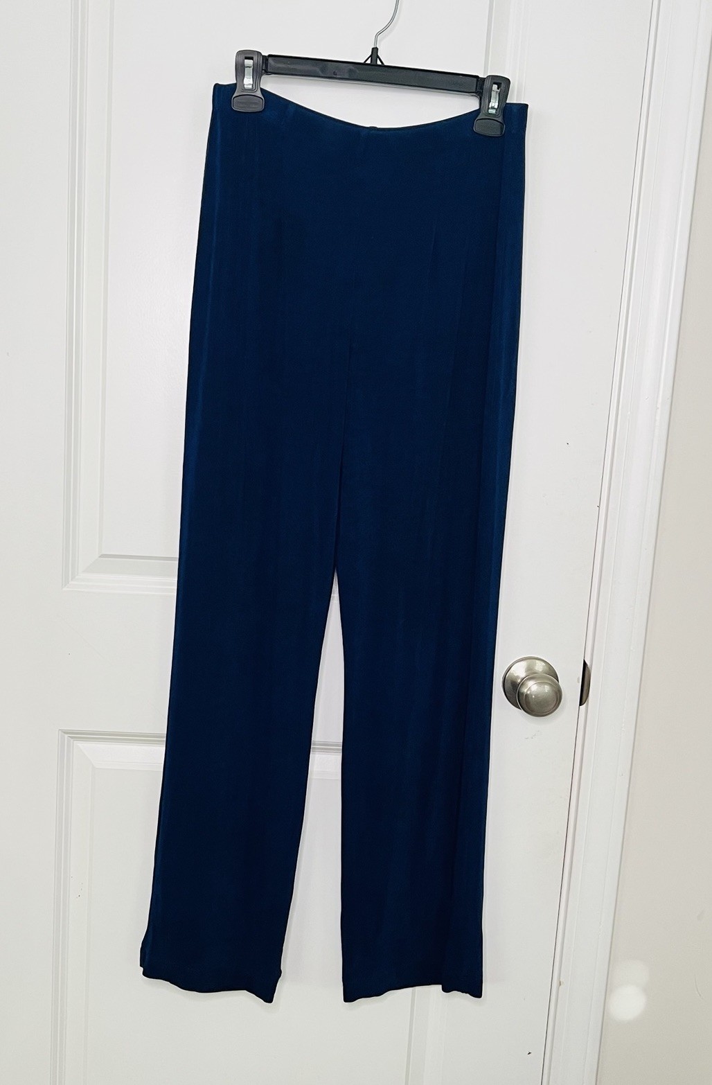 Chicos Travelers Women Straight Leg Pull On Pants Sz 1REG Navy Blue Slinky Knit