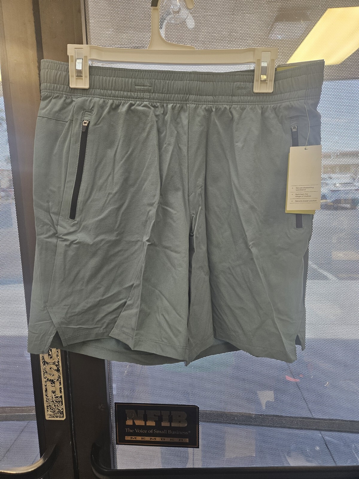 All In Motion Size M Stretch Woven Short Dark Teal Blue with Pockets MSRP $24