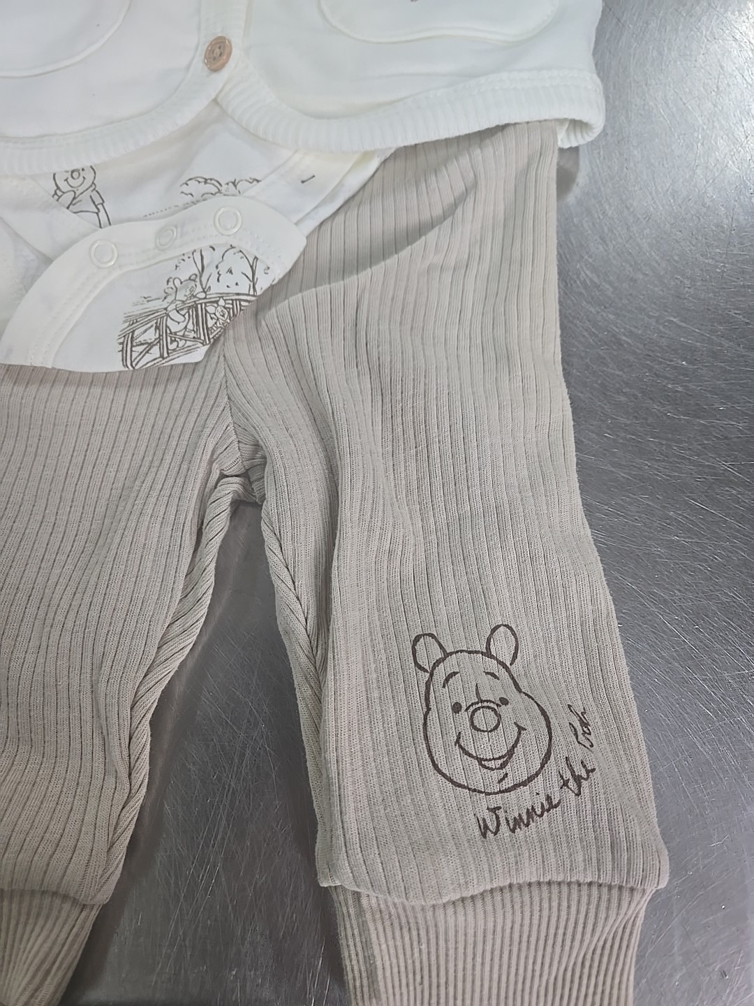 3pc Disney Baby Layette Set – Winnie the Pooh w/ Tigger too!!!