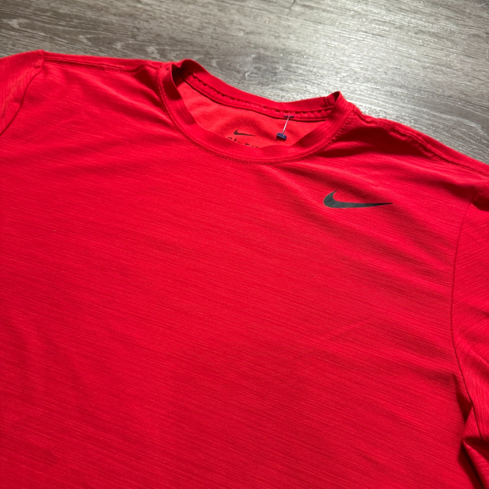 Nike Shirt Mens Medium Red Swoosh Logo Running Performance Tee Casual Outdoor