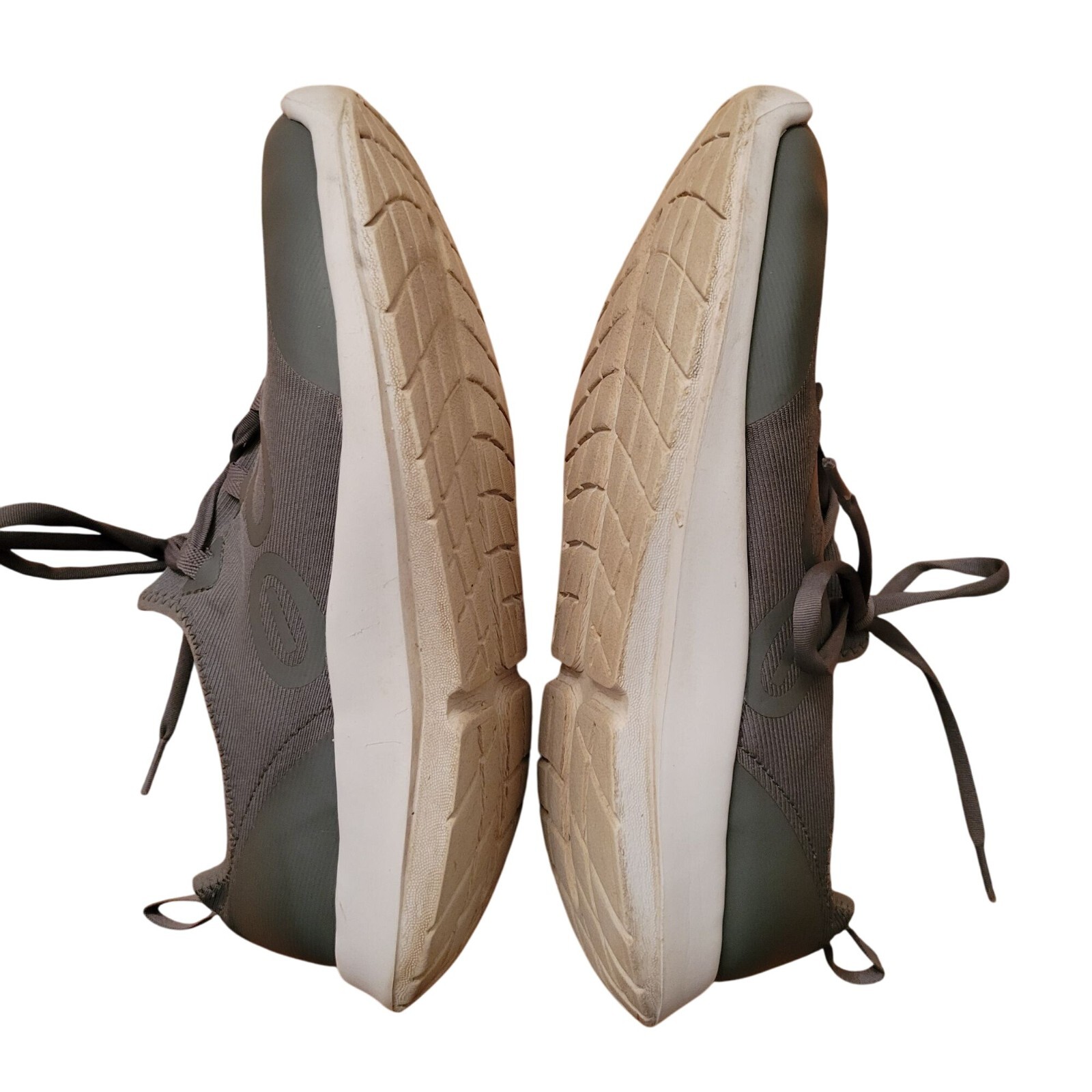 Oofos Gray Walking Sneakers OOfoam Sole 9.5 Volcanic Ash OOmg Sport LS