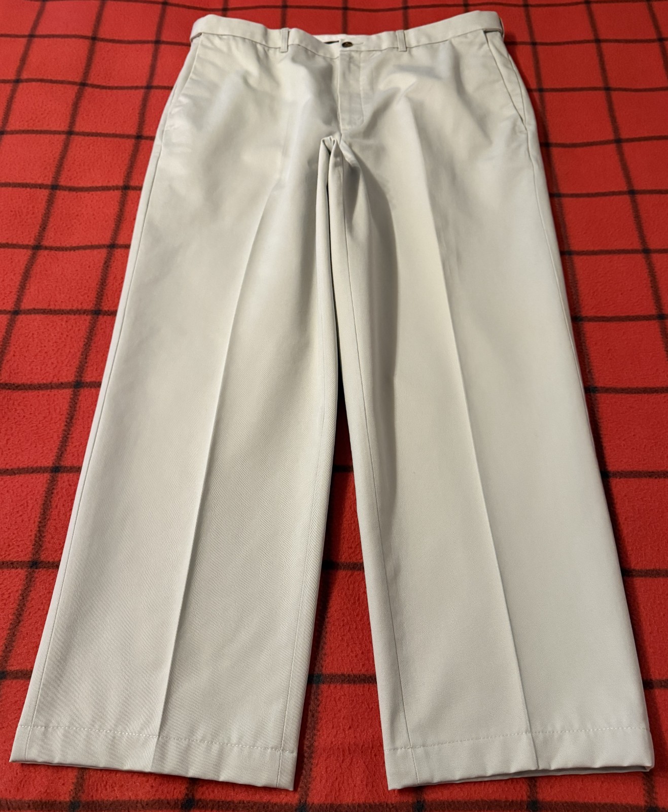 Haggar Men’s Expandable Waist 36 to 38×27.5 L Select No-Iron Khaki Cotton Pants