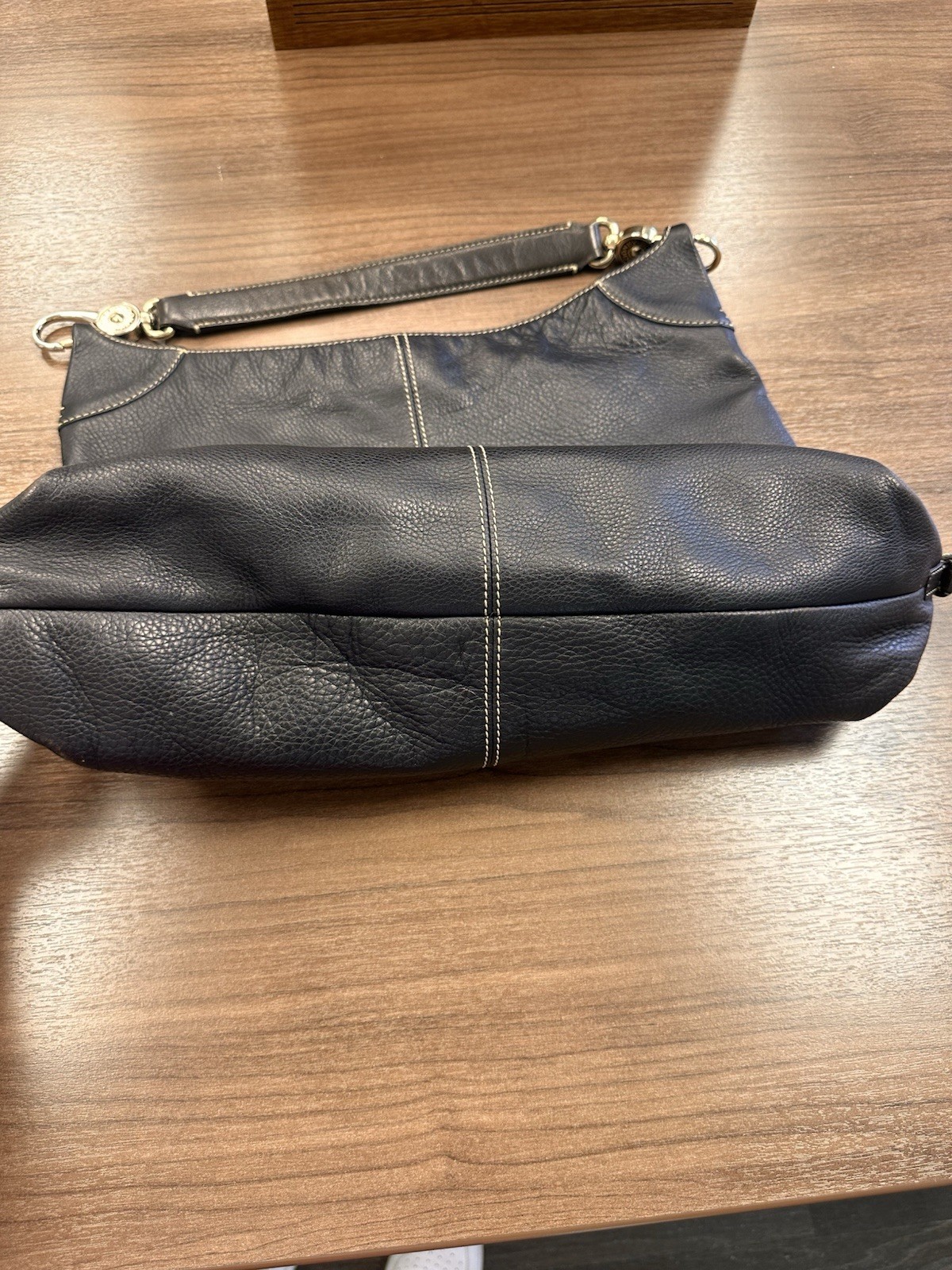 Dooney Bourke Large Dk Brown Pebbled Leather Hobo Bag Late 90s- Mid 2000 VTG