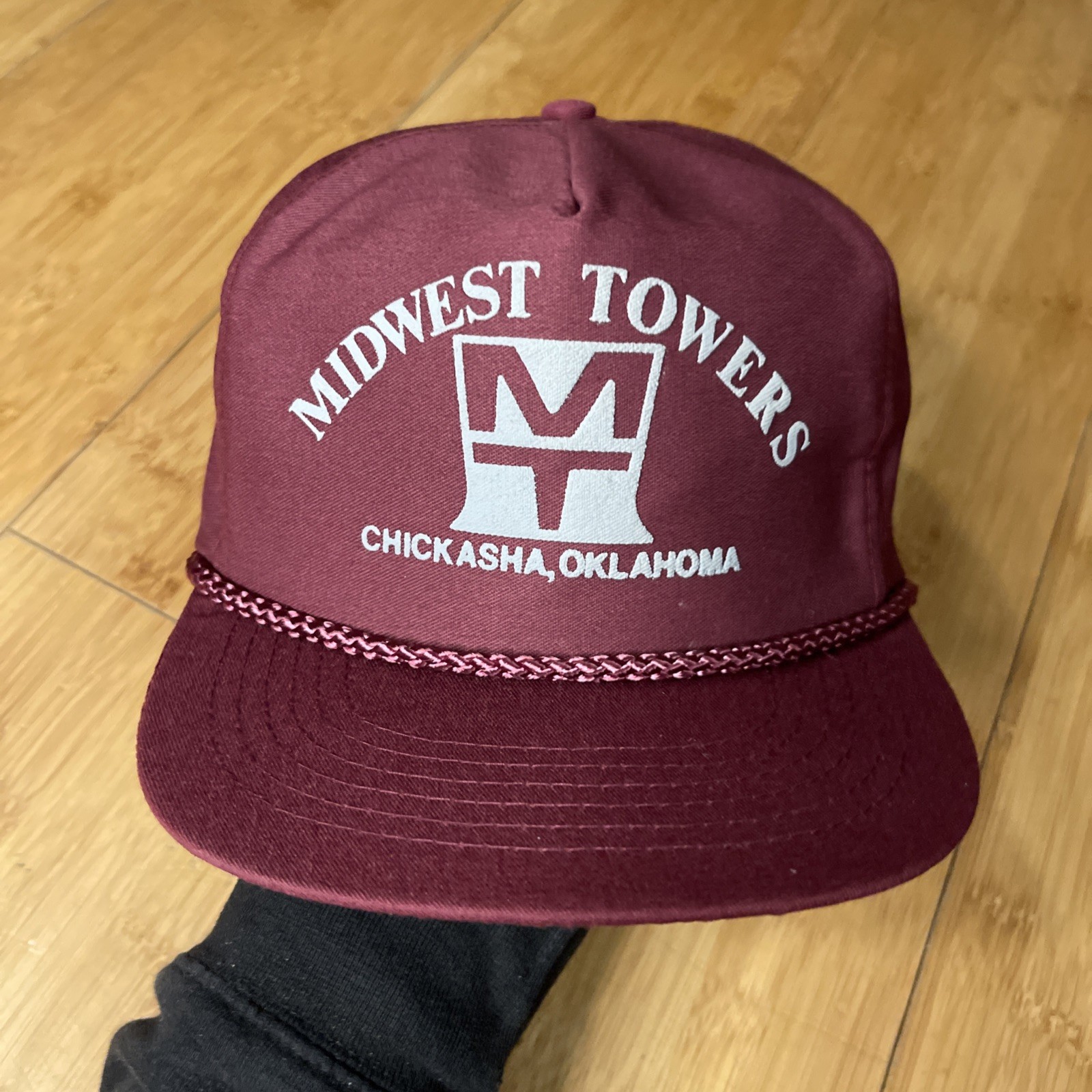 Vintage Midwest Towers MT Chickasha, OK Burgundy Maroon Zipper Trucker Hat CLEAN