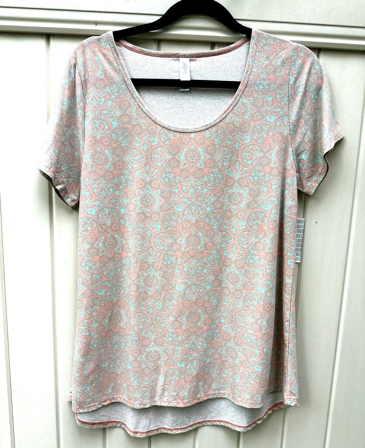 LuLaRoe Classic T Women’s Top Size M FLORAL Pale Peach Mint NWT NEW OLD STOCK