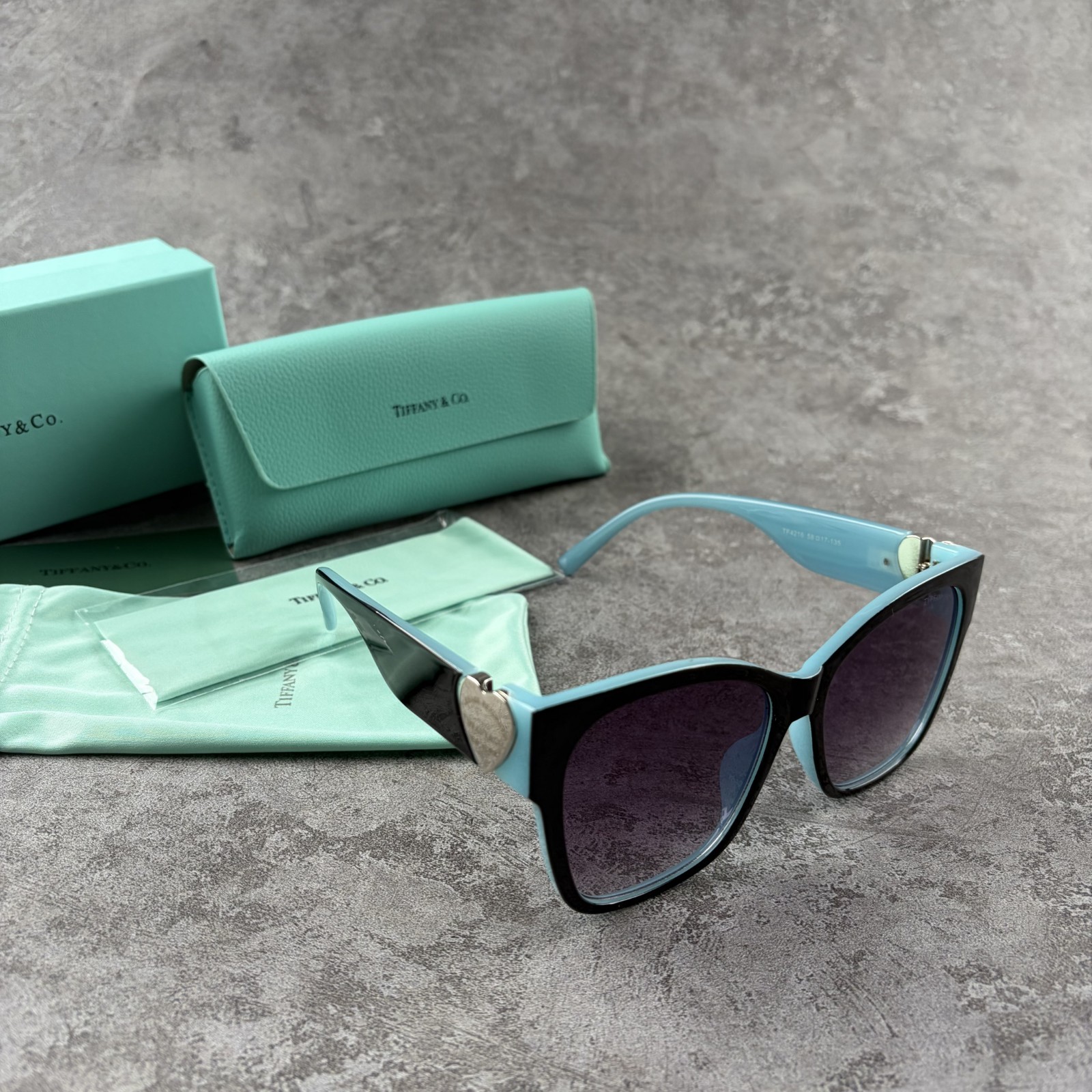 New In Box – Tiffany Black Square Sunglasses Elegant Women’s Shades