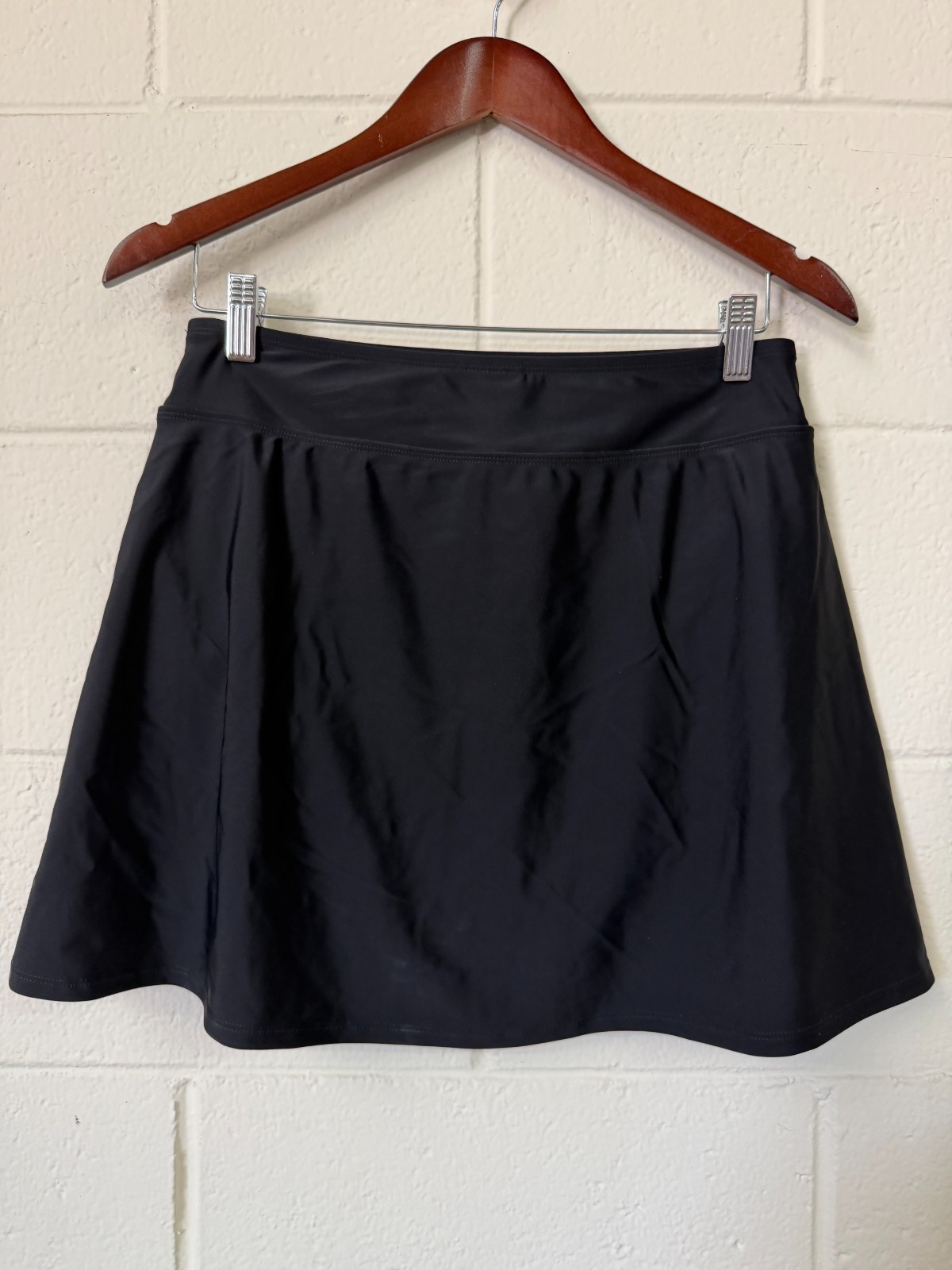 NWT Land’s End Black Swim/Activewear Skirt with Slit