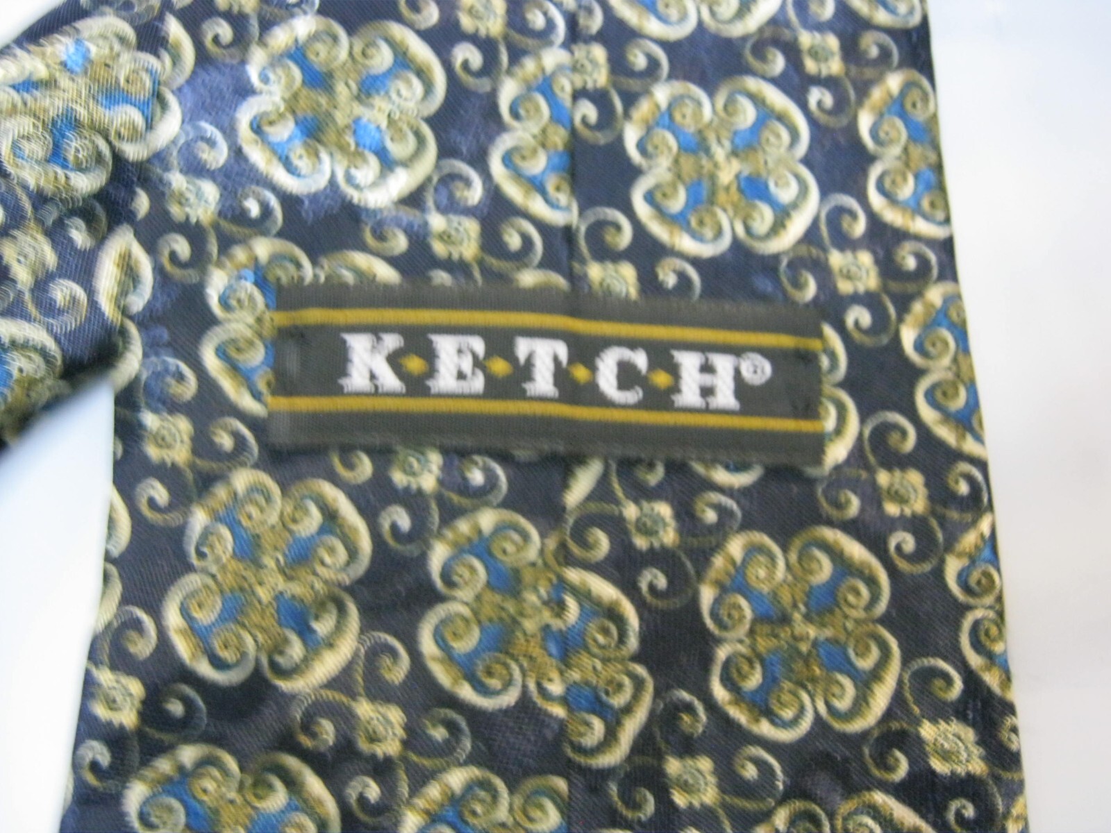 Ketch black blue beige geometric tie 56 x 3.75 Necktie 15653