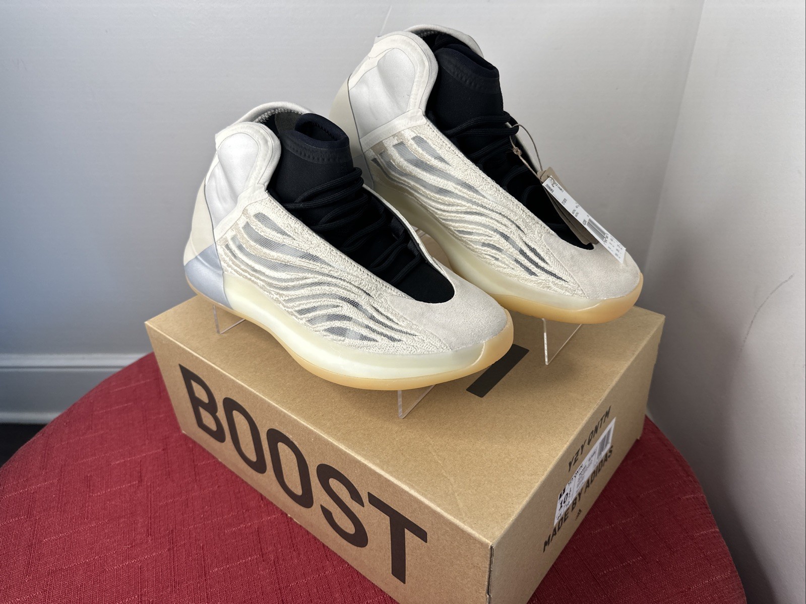 Adidas Yeezy Quantum Mist Slate HQ2085 Men’s size 10.5 NIB