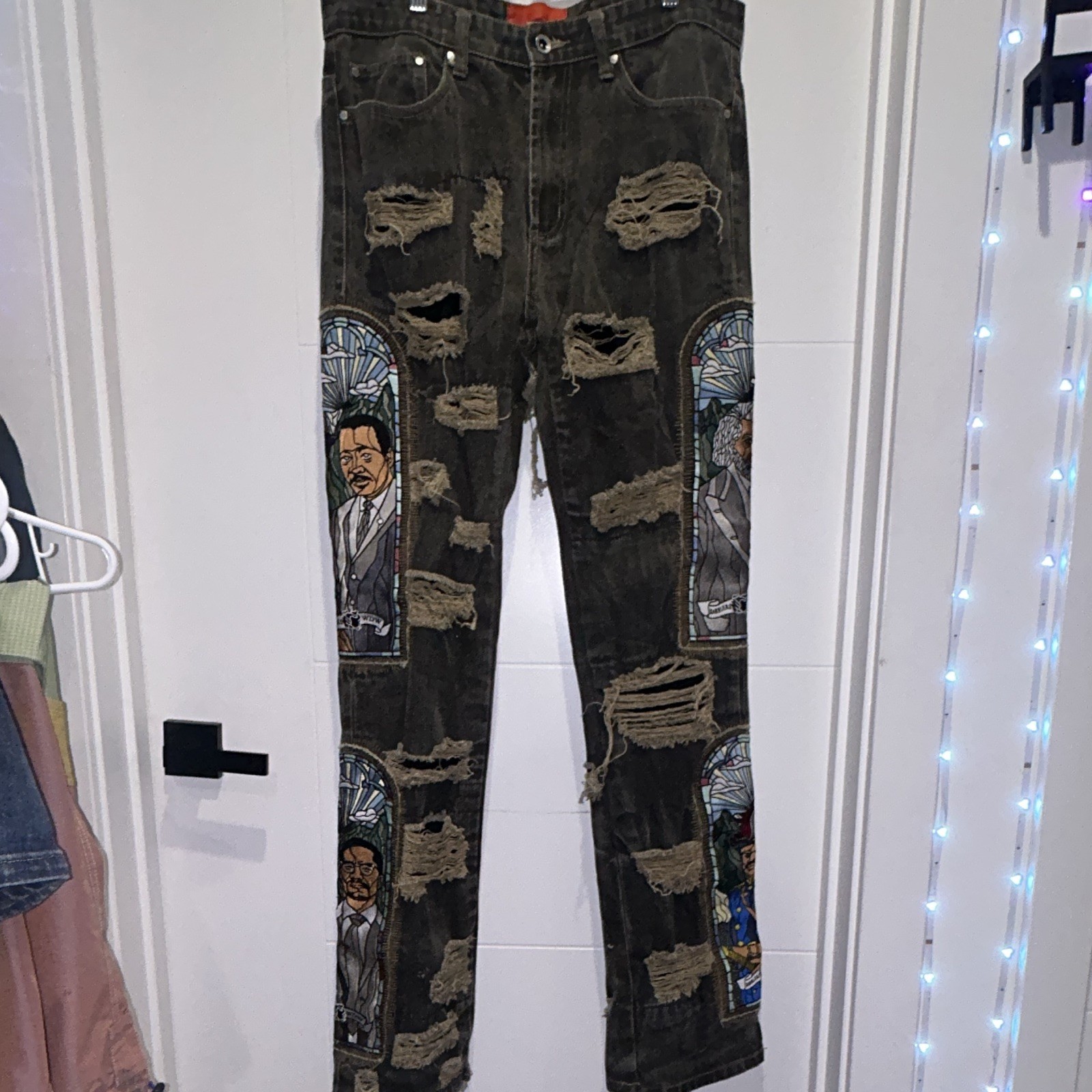 Who Decides War Men’s Beige Straight Slim Distressed Patchwork Denim Jeans 32