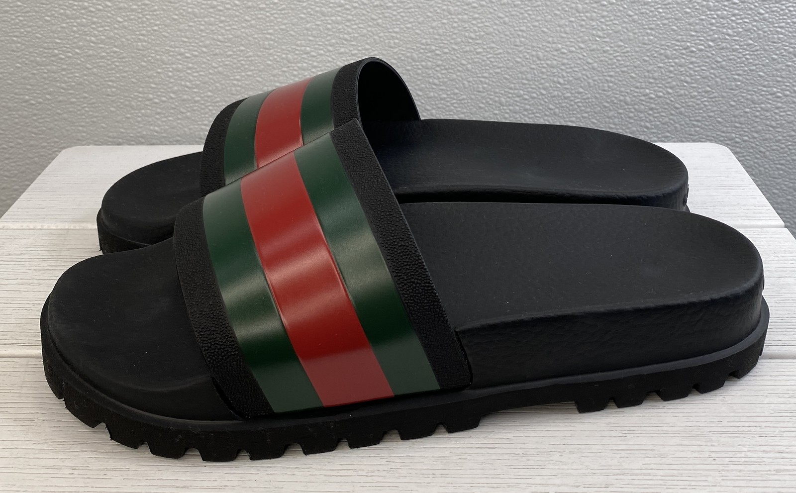 Gucci Slide Web Sandals Mens US10 UK9 Green/Red/Black Rubber Slip On *PREOWNED*